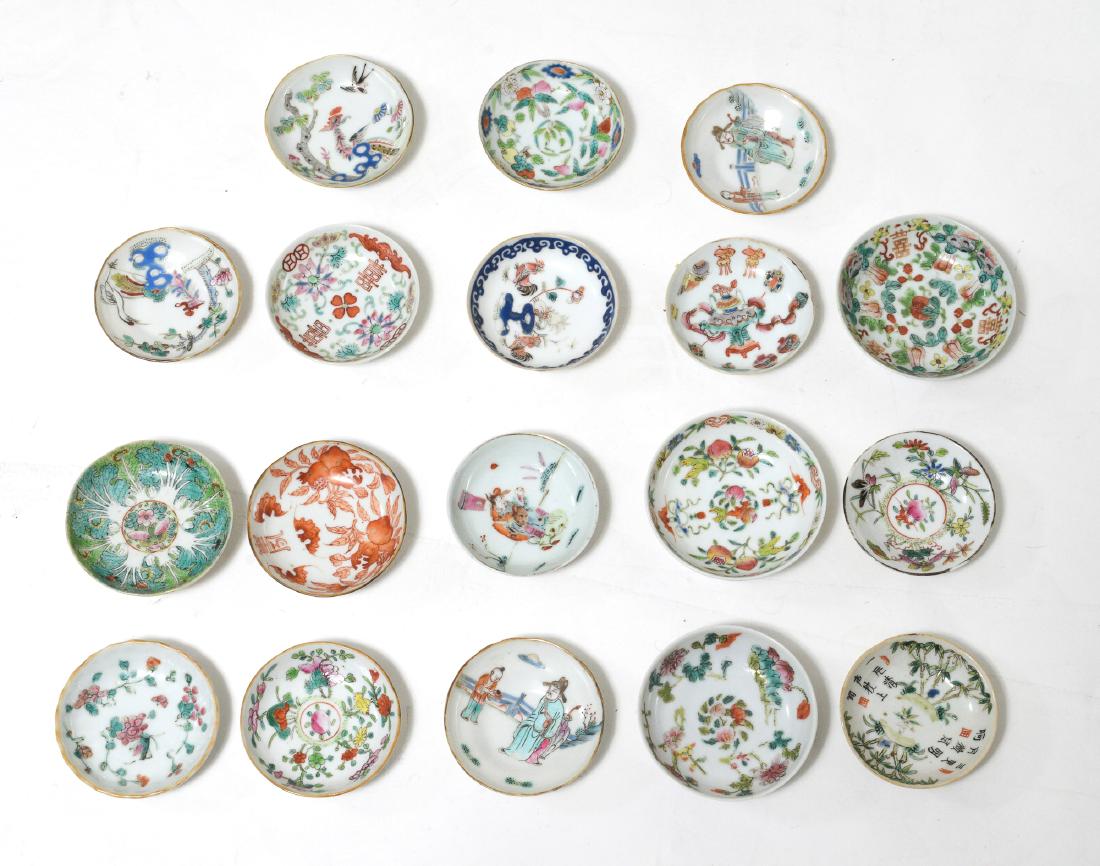 18 Small Chinese Porcelain Dishes, 19th C (1 of 3)