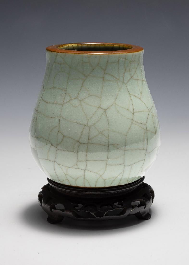 Chinese Green Ge Glazed Vase, 18th Century (1 of 6)