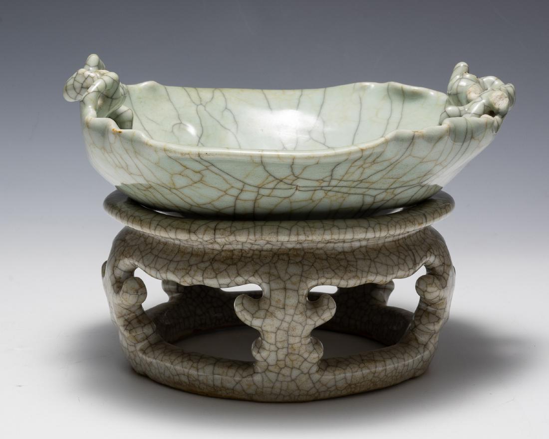 Chinese Ge Glazed Brush Washer & Stand, Yongzheng (1 of 8)