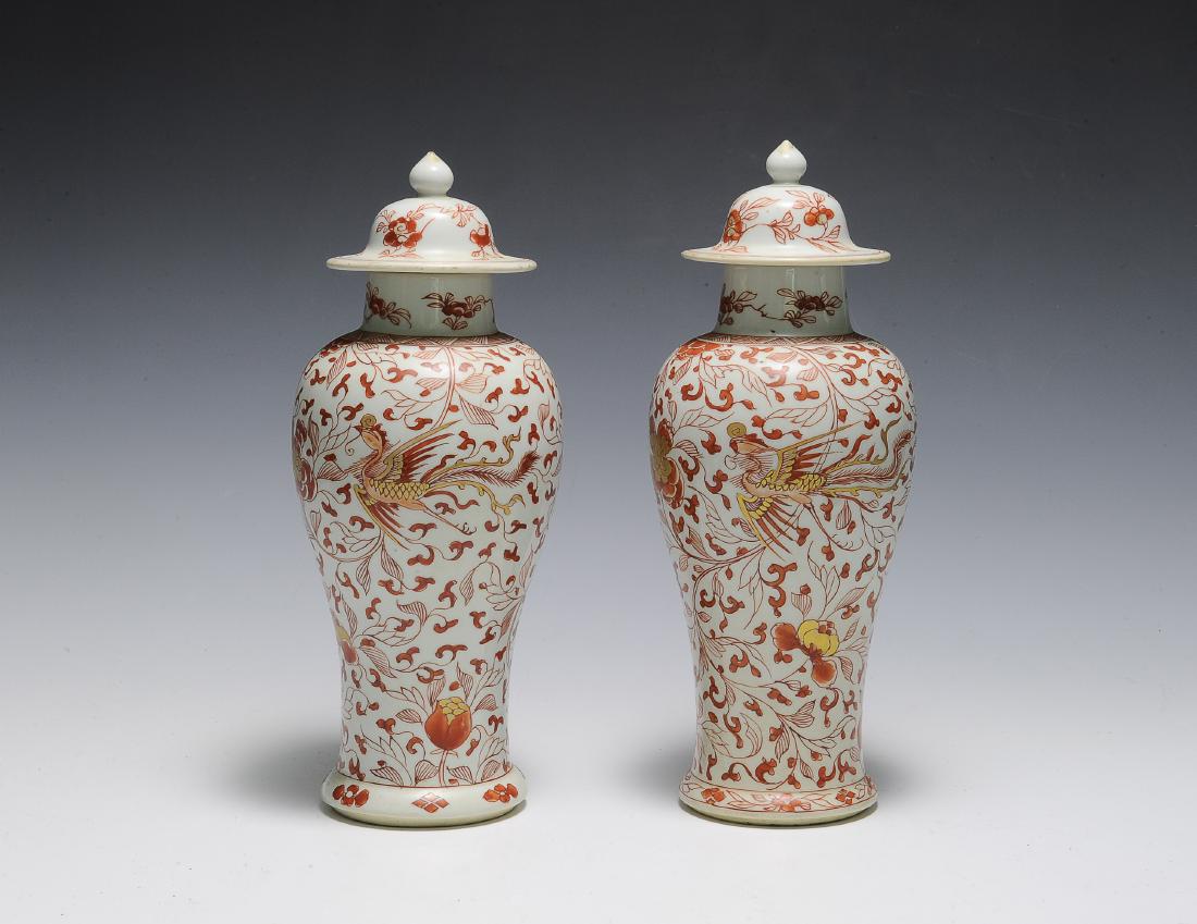 Pair of Export Porcelain Covered Jars, Kangxi (1 of 7)