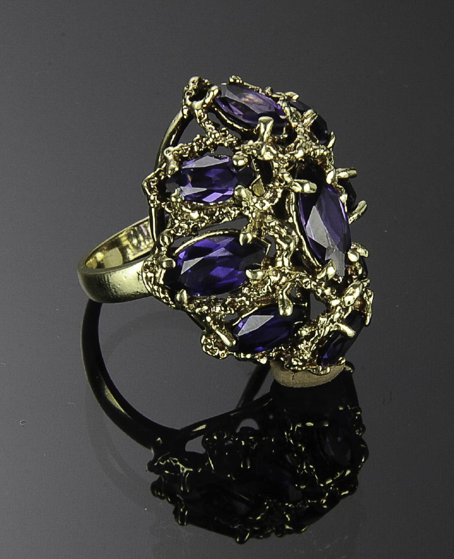 10K Gold and Sapphire Ring (1 of 4)