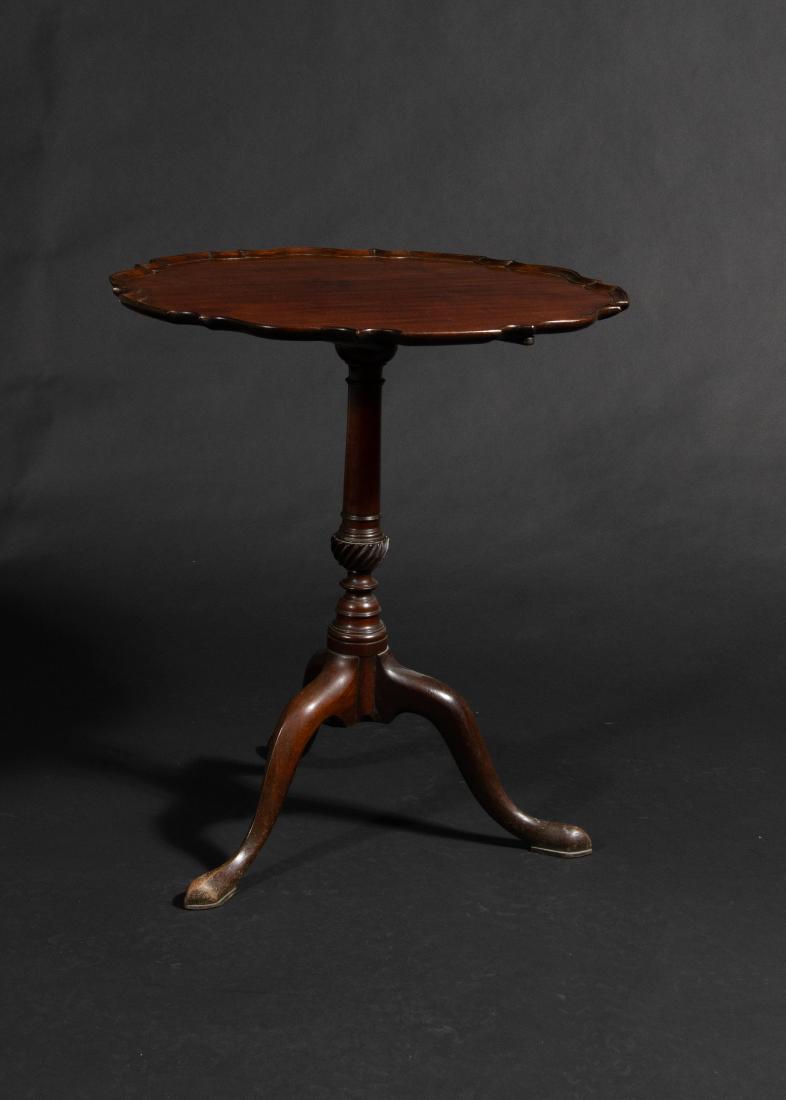 18th Century Tilt Top Pie Crust Table (1 of 4)