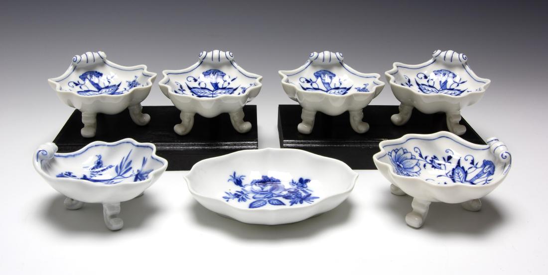 Meissen Blue Onion Footed Sweets Dishes (7) (1 of 5)