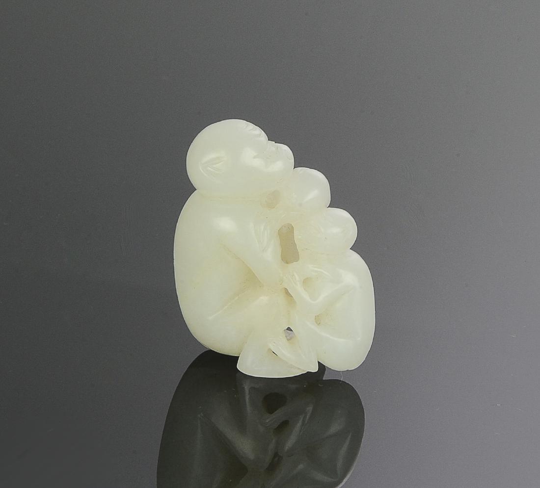 Chinese Jade Monkey Pendant, 18th Century (1 of 6)