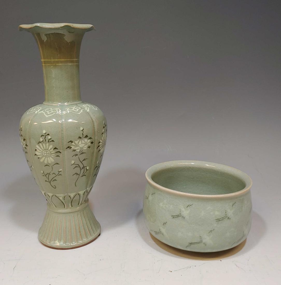 (2) Korean Saggam Celadon Ceramic Crane Bowl Vase: Two pieces or Korean inlay celadon ware including: a) bowl with inlaid cranes, signed in characters on the base; b) Vase with an eight lobbed body which has an inlaid ruyi border at the shoulder and a