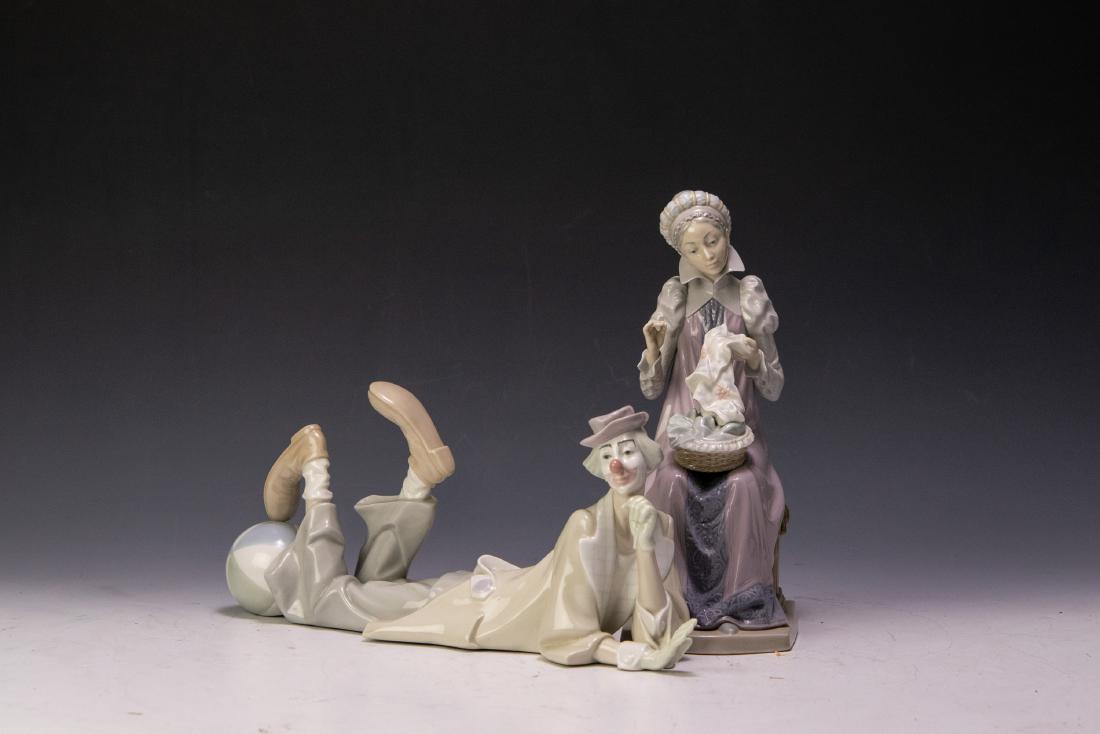 2 Lladro Porcelain Medieval Lady & Reclining Clown: (2) Lladro Porcelain Medieval Lady & Reclining Clown: Spain, 20th century. a) Lladro porcelain Medieval Lady Embroidering Bordanda el Ajuar 5126, seated woman in high collared dress with puffed should