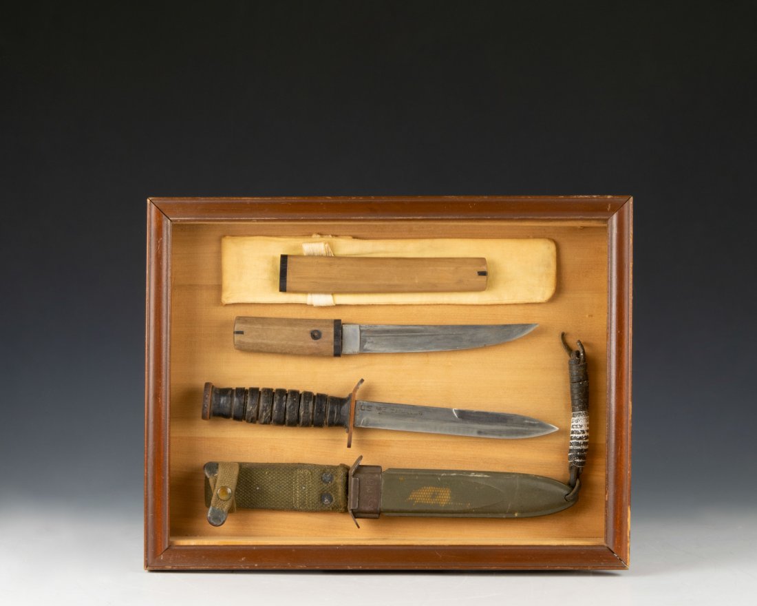 (2) Knives WWII US M3 Camillus & Japanese Tanto: (2) knives, including a US M3 Camillus & a Japanese Tanto, housed in a custom built wood case: a) WWII US M3 Camillus fighting / trench knife with original grooved leather handle and US M8 scabbard; b