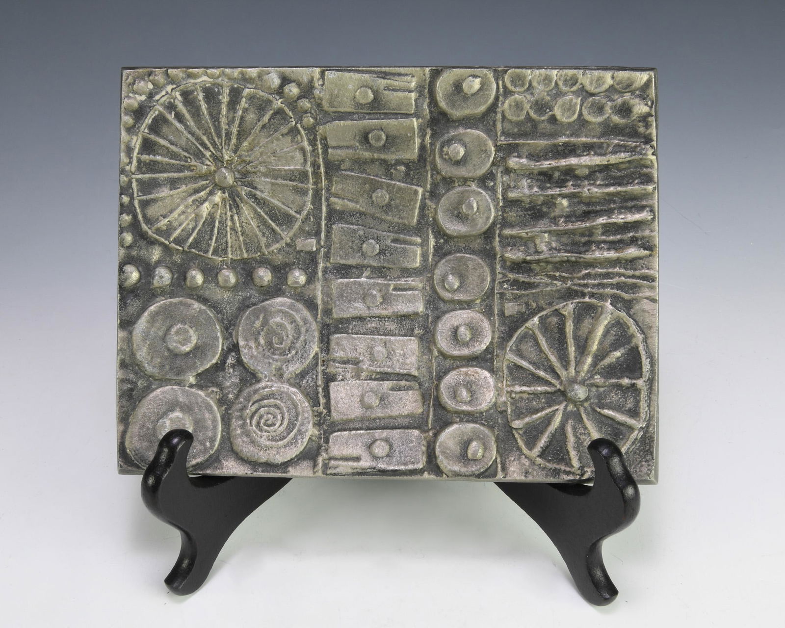 Donald Drumm Cast Aluminum Brutalist Tray: Donald Drumm (American, b. 1935) cast aluminum tray in Brutalist/Modernist style, early 1960s. Artist mark included within design on reverse. Dimensions are: 10 inches long X 7 5/8 inches wide X 2 inc