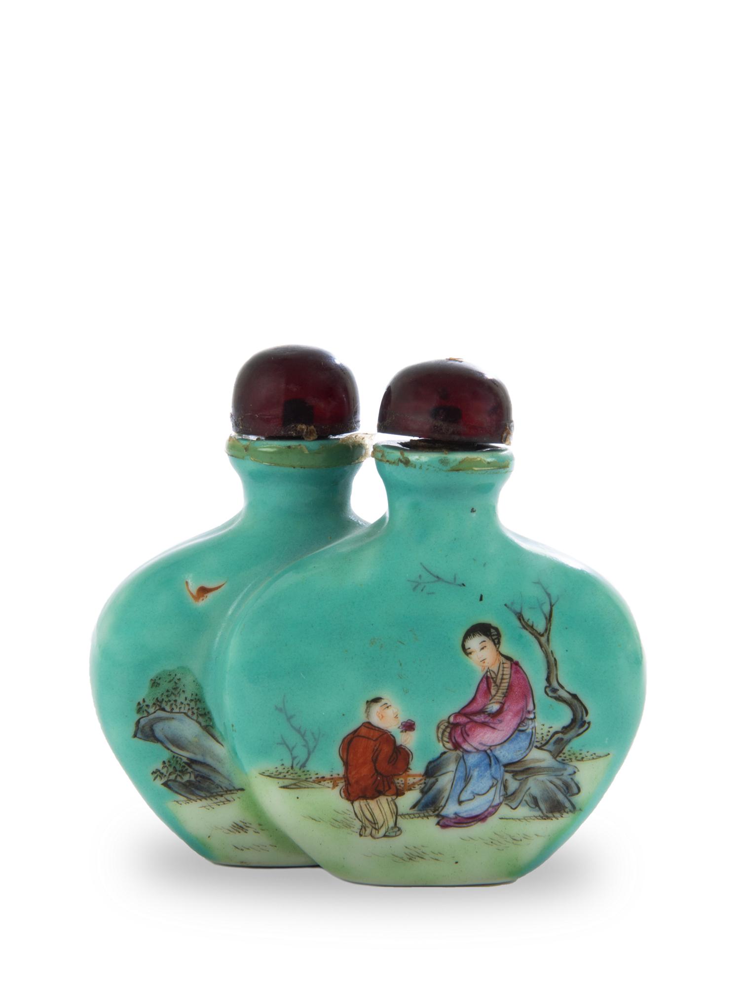 Chinese Porcelain Twin Snuff Bottle, 19th Century (1 of 8)
