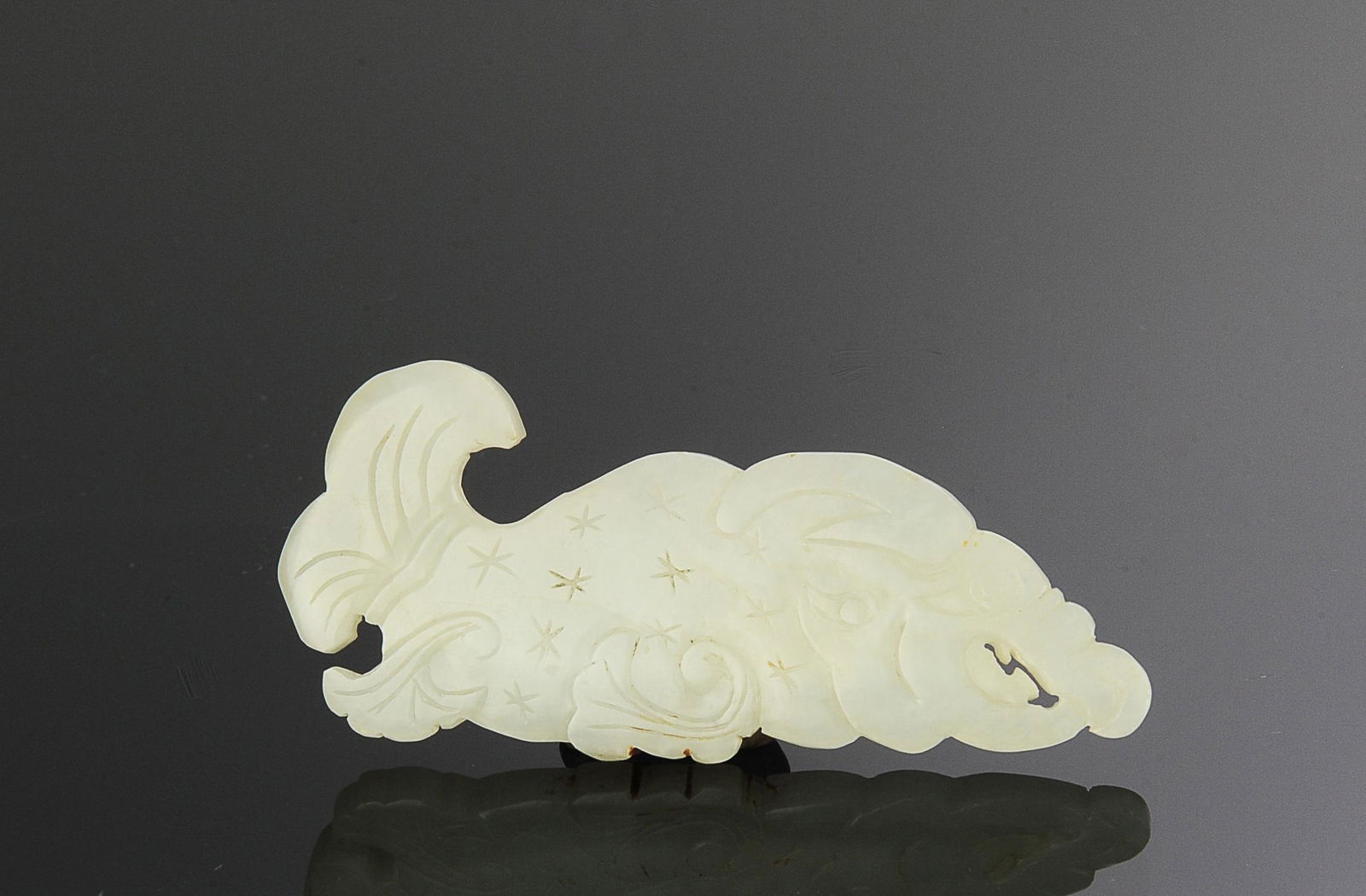 Chinese White Jade Fish Plaque, 18th Century or Earlier (1 of 2)