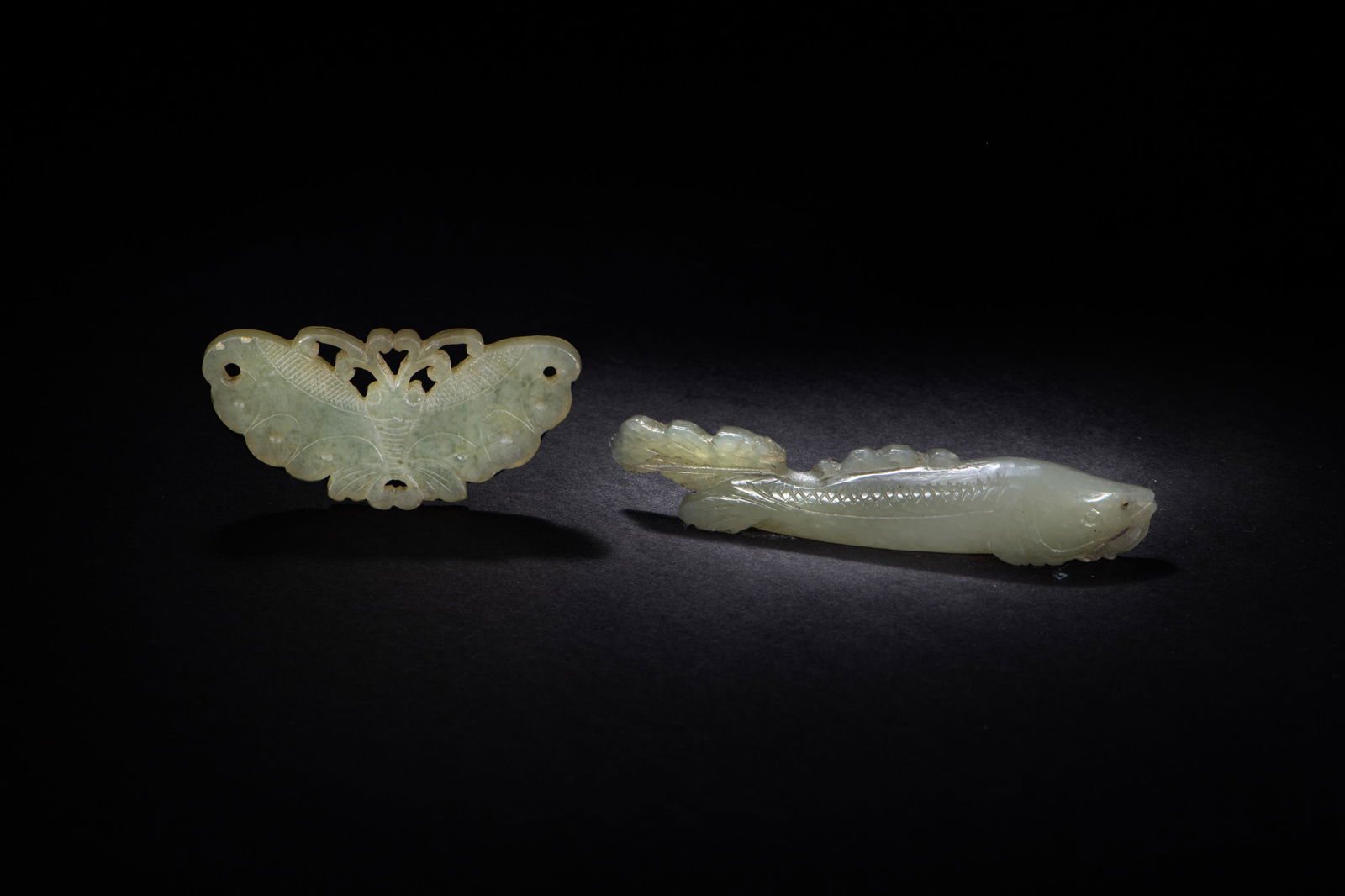 2 Chinese Jade Fish and Butterfly Carvings, Qing (1 of 8)