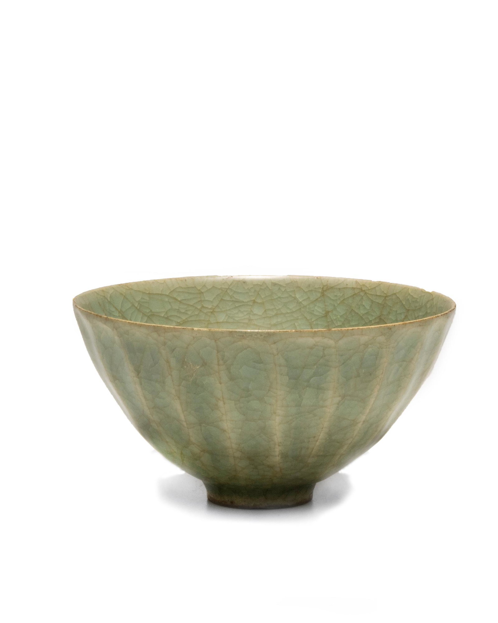 Chinese Guan-Style Longquan Lotus Bowl, Song: A Chinese guan-style longquan celadon glazed lotus bowl with 21 ribs, dating from Song Dynasty. Dimensions are: 2 3/4 inches tall X 5 inches wide; 7 cm tall X 12.7 cm wide. All measurements are approx