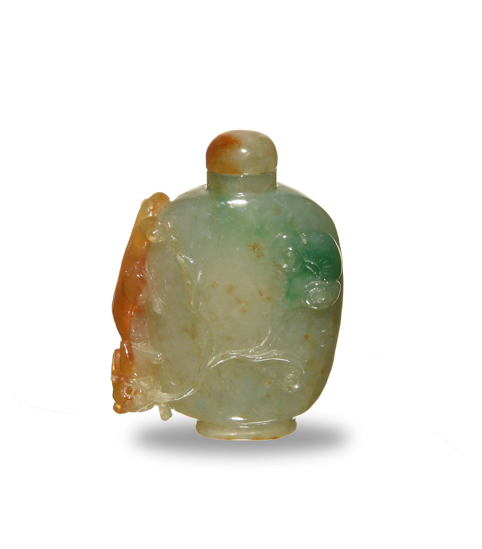 Chinese Jadeite Snuff Bottle with Chilong, 19th Century: A Chinese jadeite snuff bottle dating from the 19th century and with a jadeite stopper. The snuff bottle features Chilong and lingzhi. Dimensions: 2 1/4 inches tall X 1 5/8 inches wide; 5.7 cm tall X 