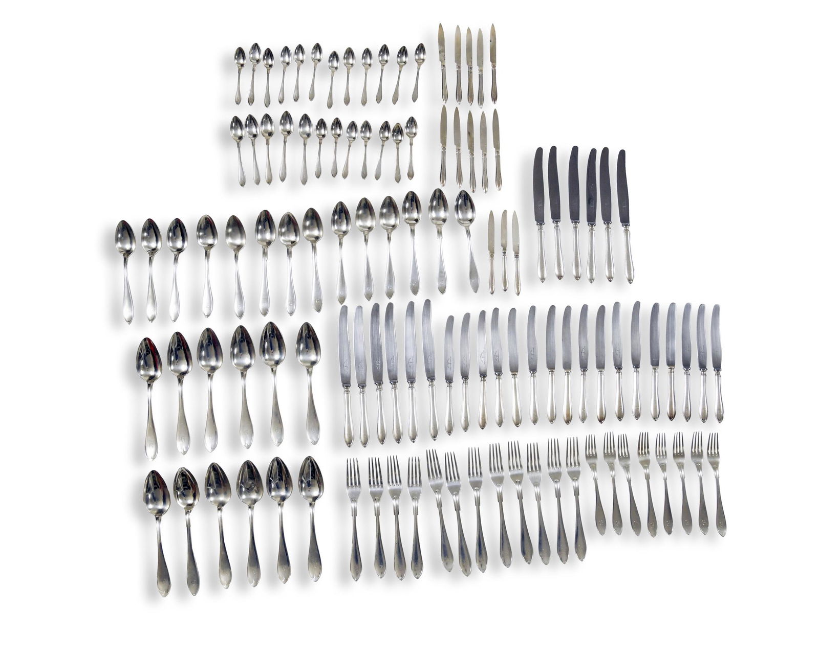111 Piece .800 Silver Flatware by Guldsmedsaktiebolaget: Swedish Lace pattern, designed by Jacob Angman for the Swedish firm Guldsmedsaktiebolaget I Stockholm (Goldsmiths Share Company, founded 1867 and now part of the GENSE Group), date marked 1925. All wi