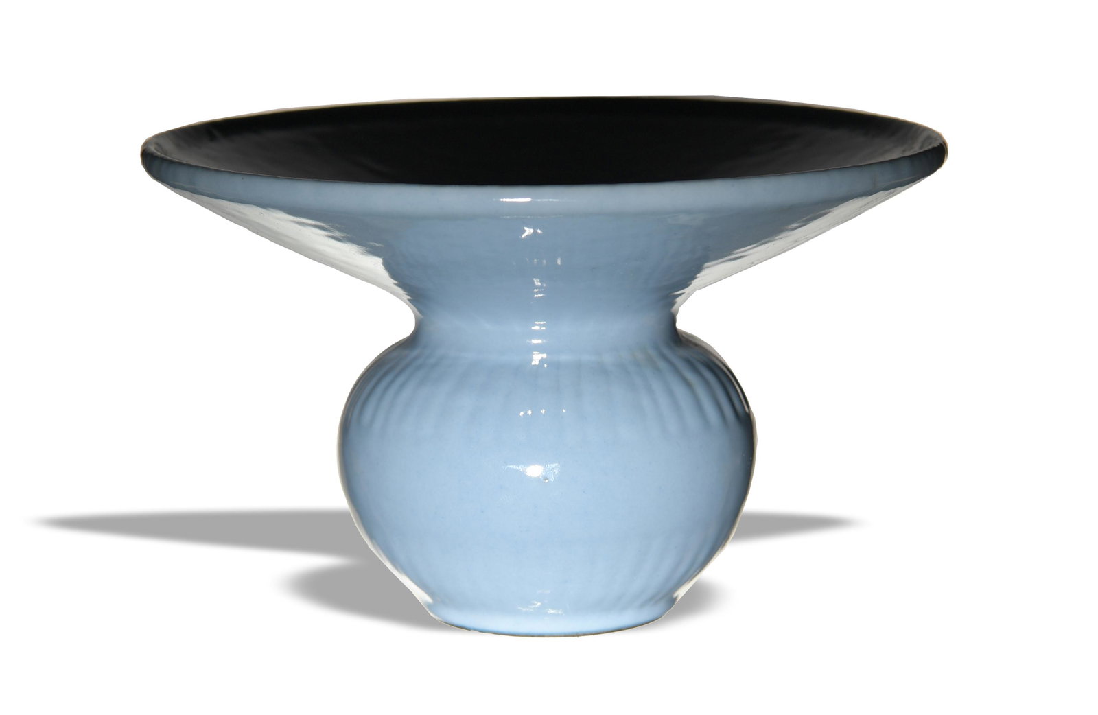 Chinese Ru Glazed Flower Basket, Qing: A Chinese ru glazed flower basket with a 6-character mark and dating from the Qing dynasty. Dimensions are: 3 3/4 inches tall X 6 inches wide, 9.5 cm tall X 15.2 cm wide. All measurements are approxim