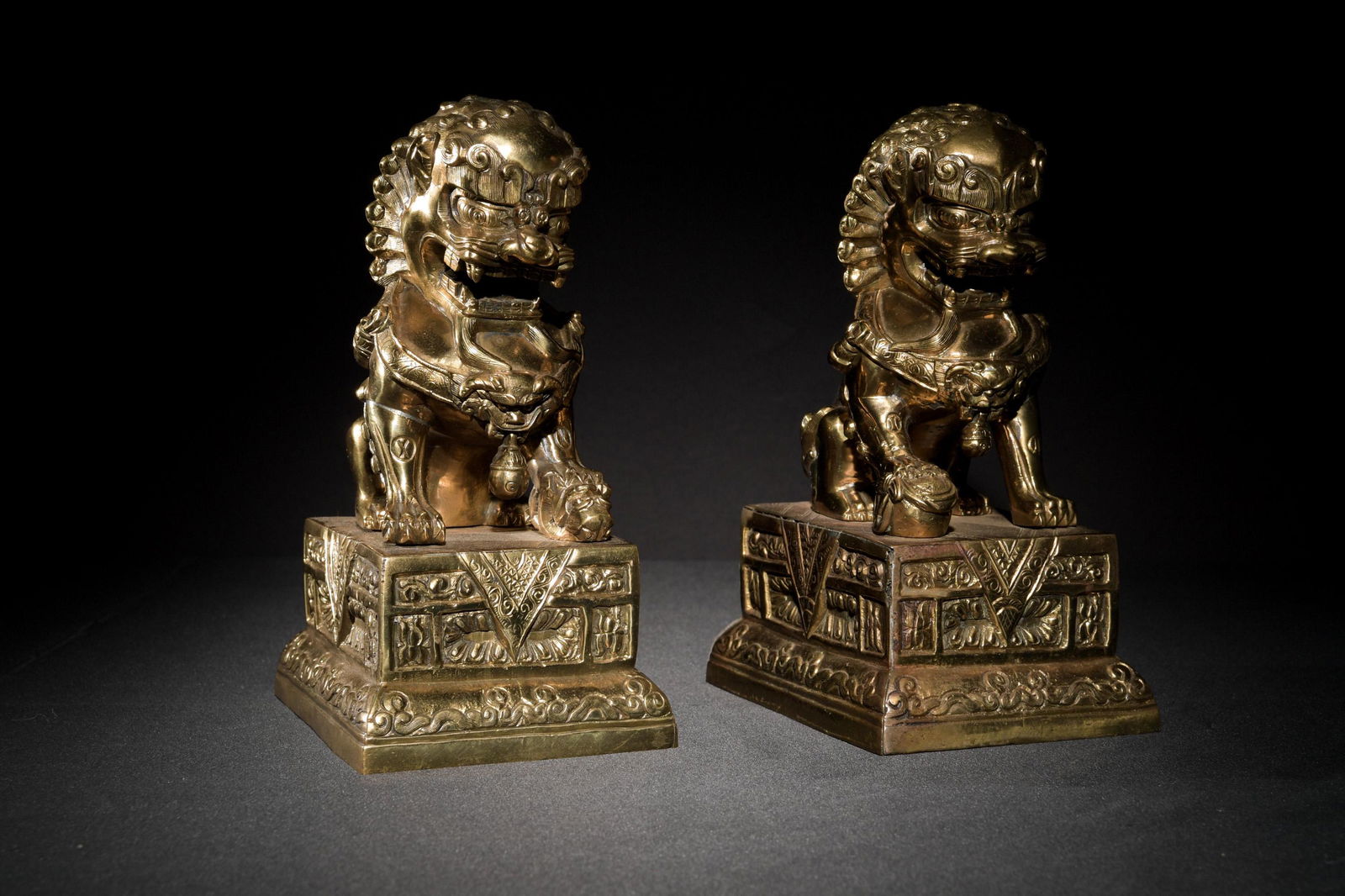 Pair of Chinese Gilt Guardian Lions, 19th Century (1 of 10)