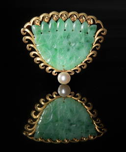 14K Gold Jadeite and Pearl Brooch: A 14K gold brooch with a carved jadeite plaque and a pearl, most likely from Hong Kong. Dimensions are: 2 inches tall X 2 1/4 inches wide, 5.08 cm X 5.72 cm. Total Weight 11.7 grams (.38 ozt). All