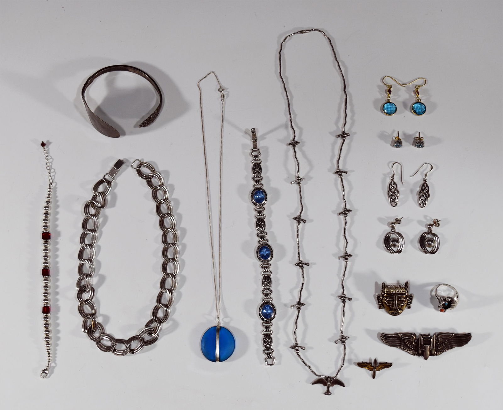 18 Piece Estate Sterling Silver Jewelry Lot (1 of 6)
