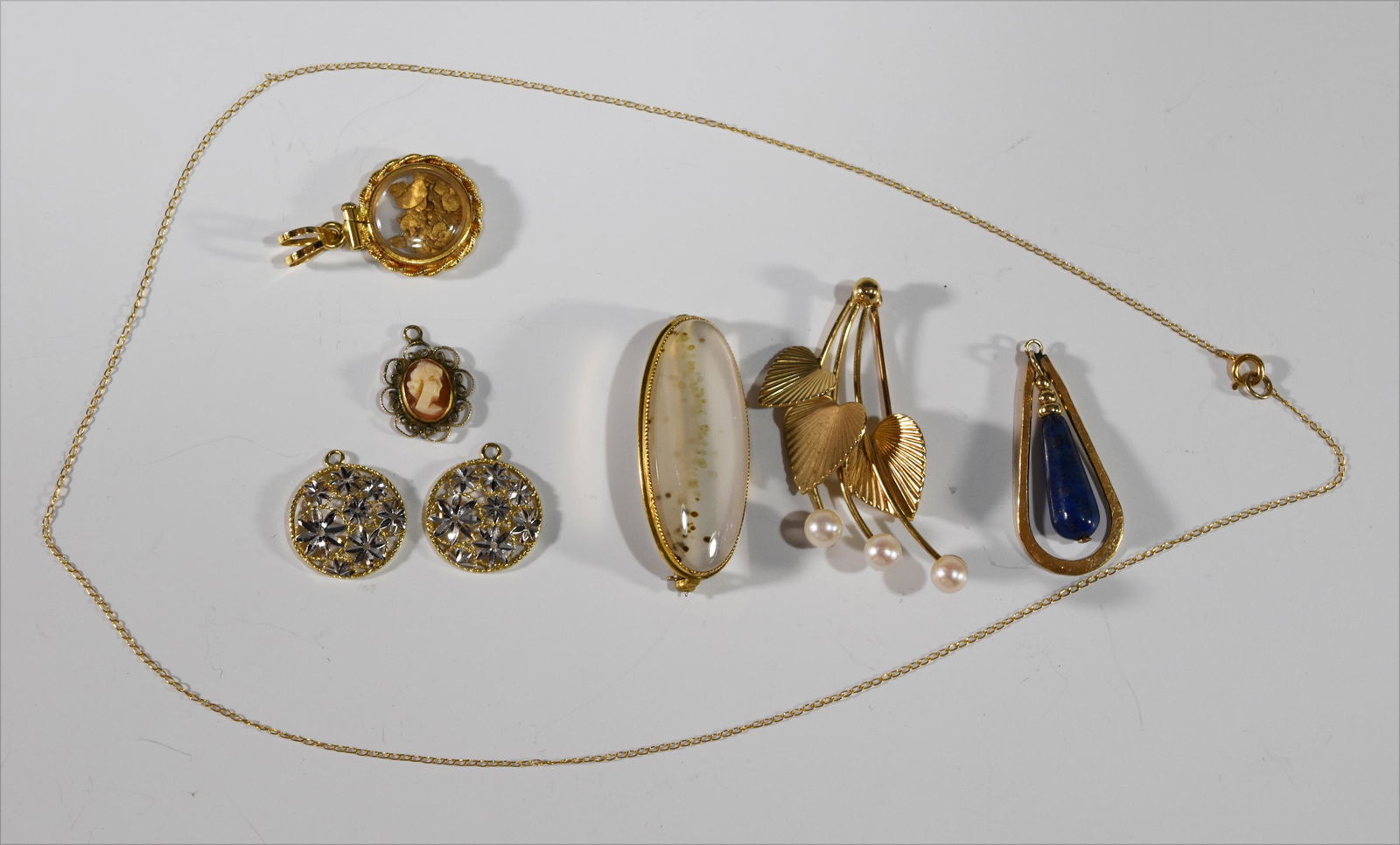 8 Pieces of 14K Gold Jewelry (1 of 7)