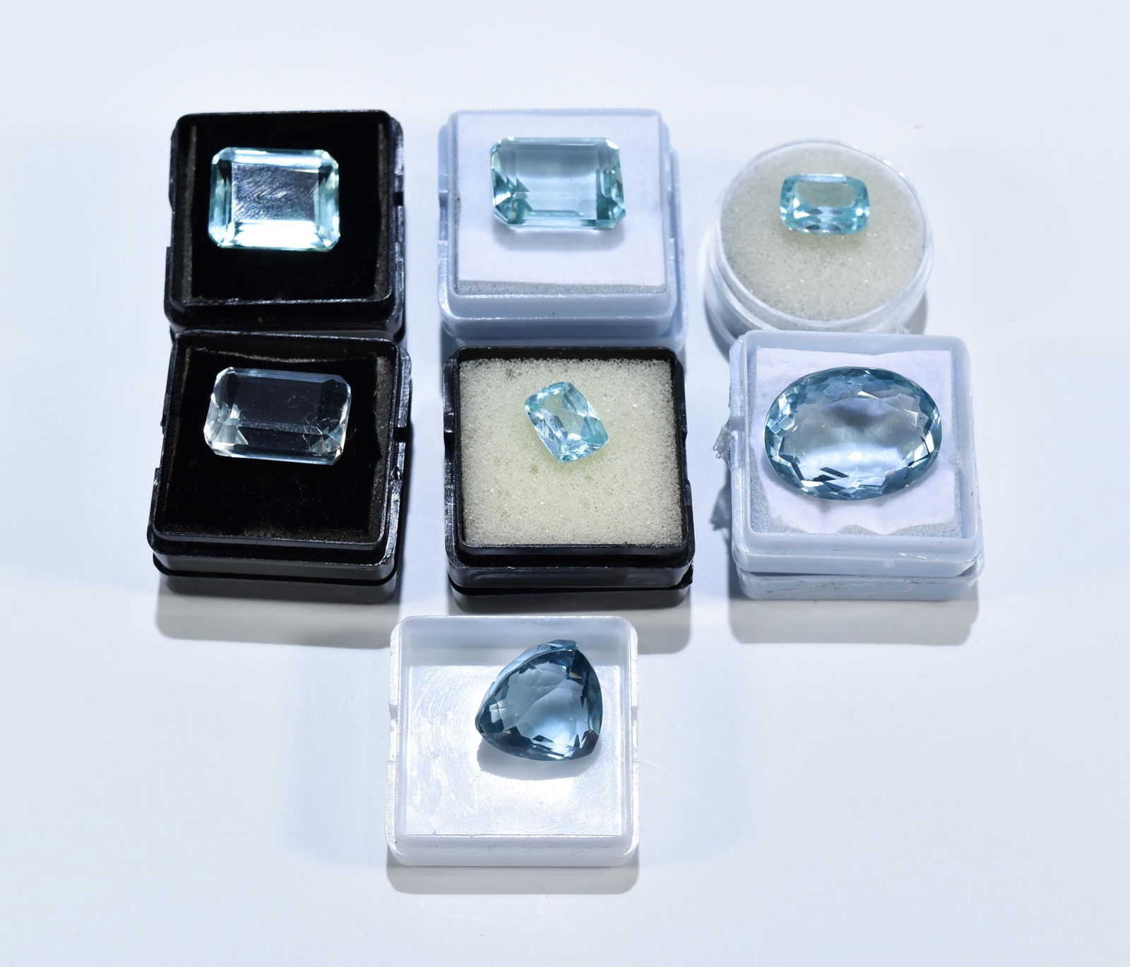 7 Loose Aquamarines, Oval, Cushion, Emerald 75 ctw (1 of 10)