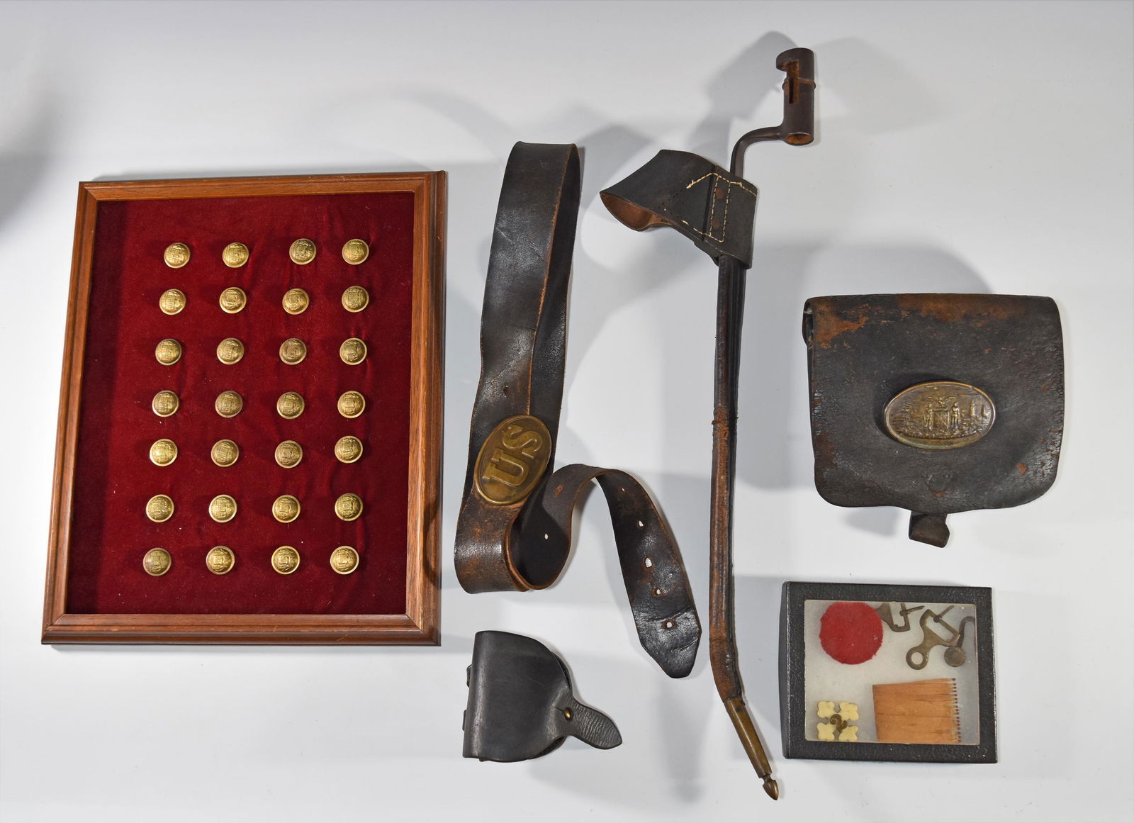 US Army Maryland Militia Cartridge Pouch Etc. (1 of 7)