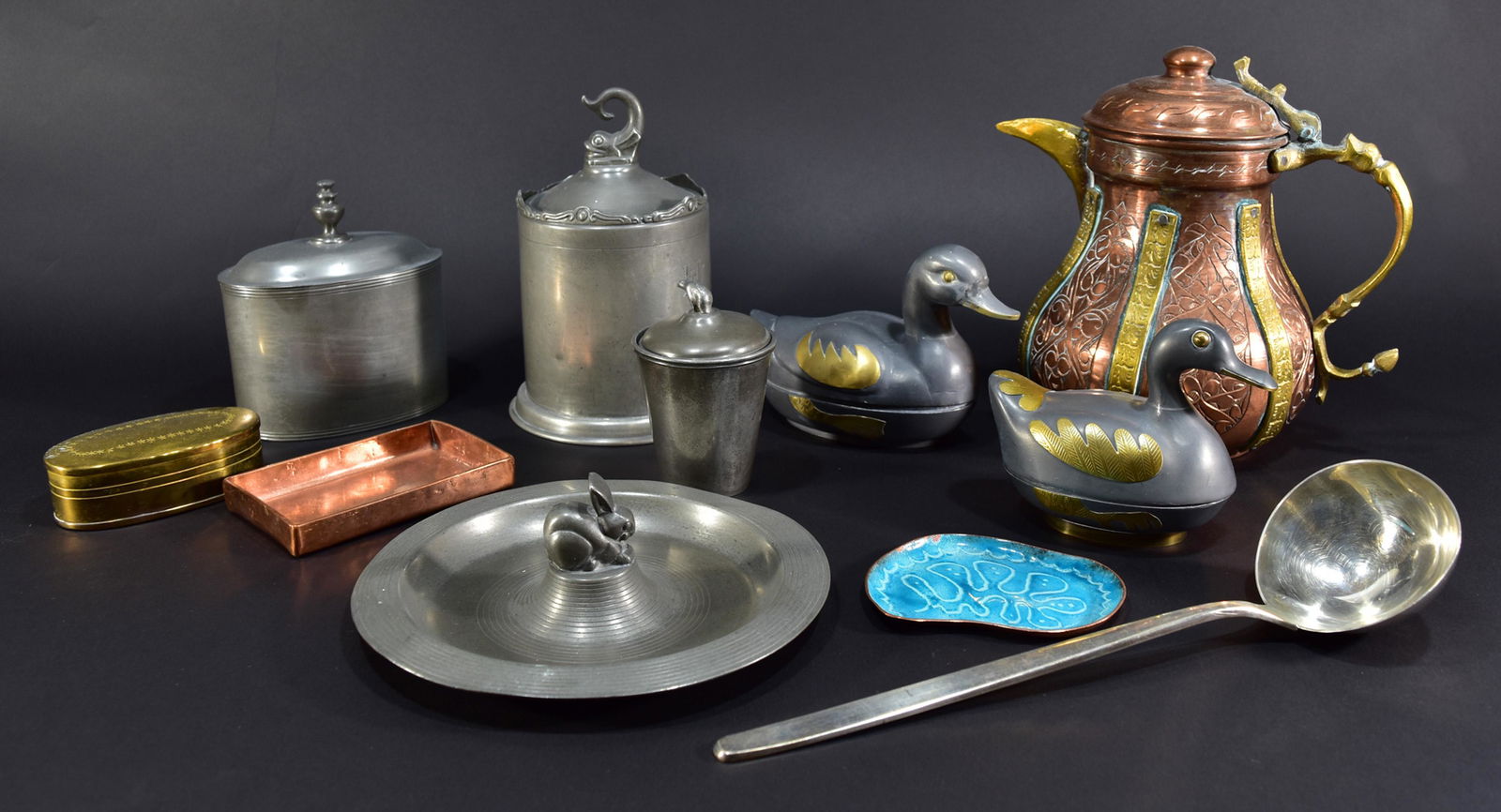10 Pieces of Pewter and Copperware (1 of 15)