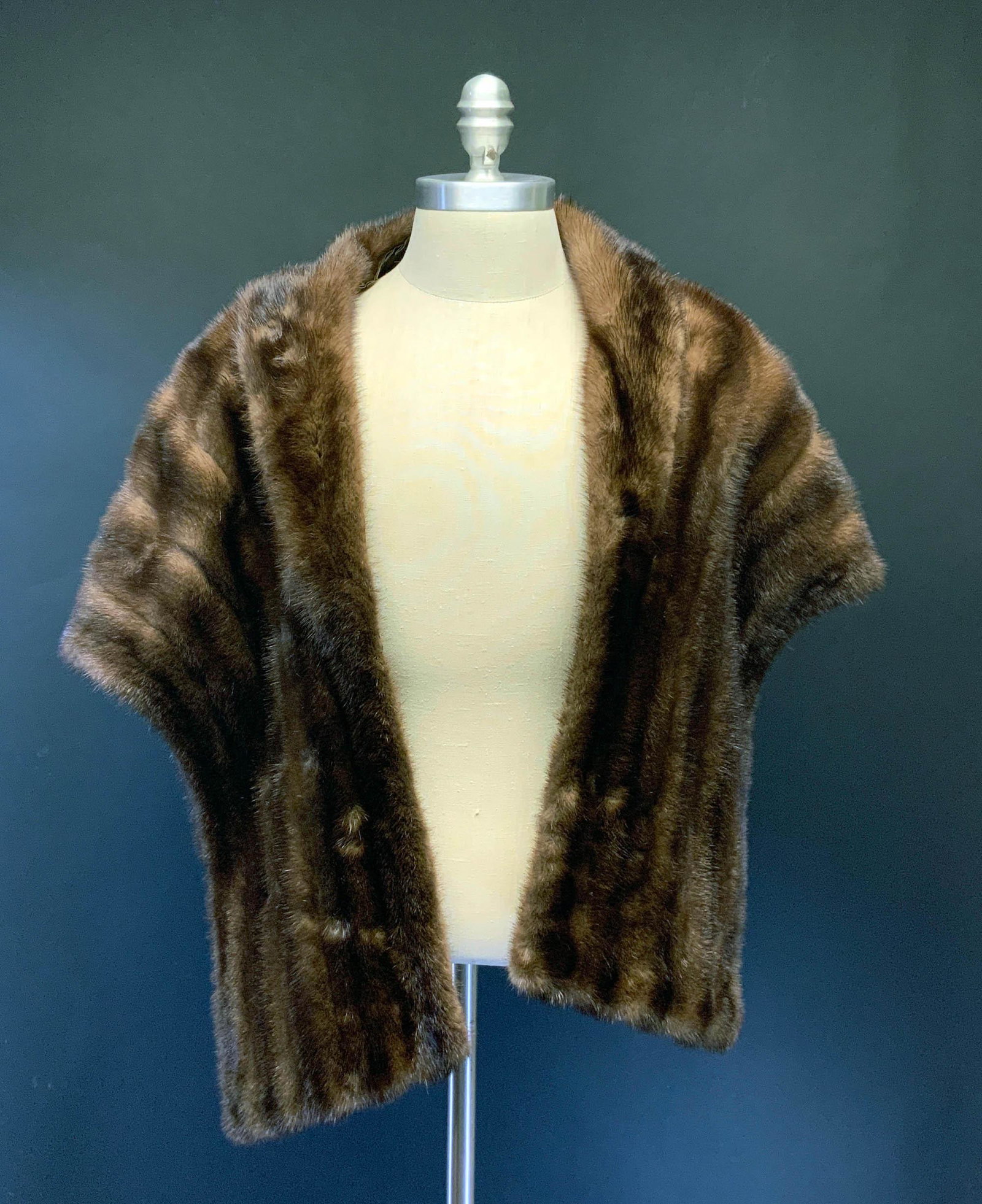 2 Mink Stoles (1 of 12)