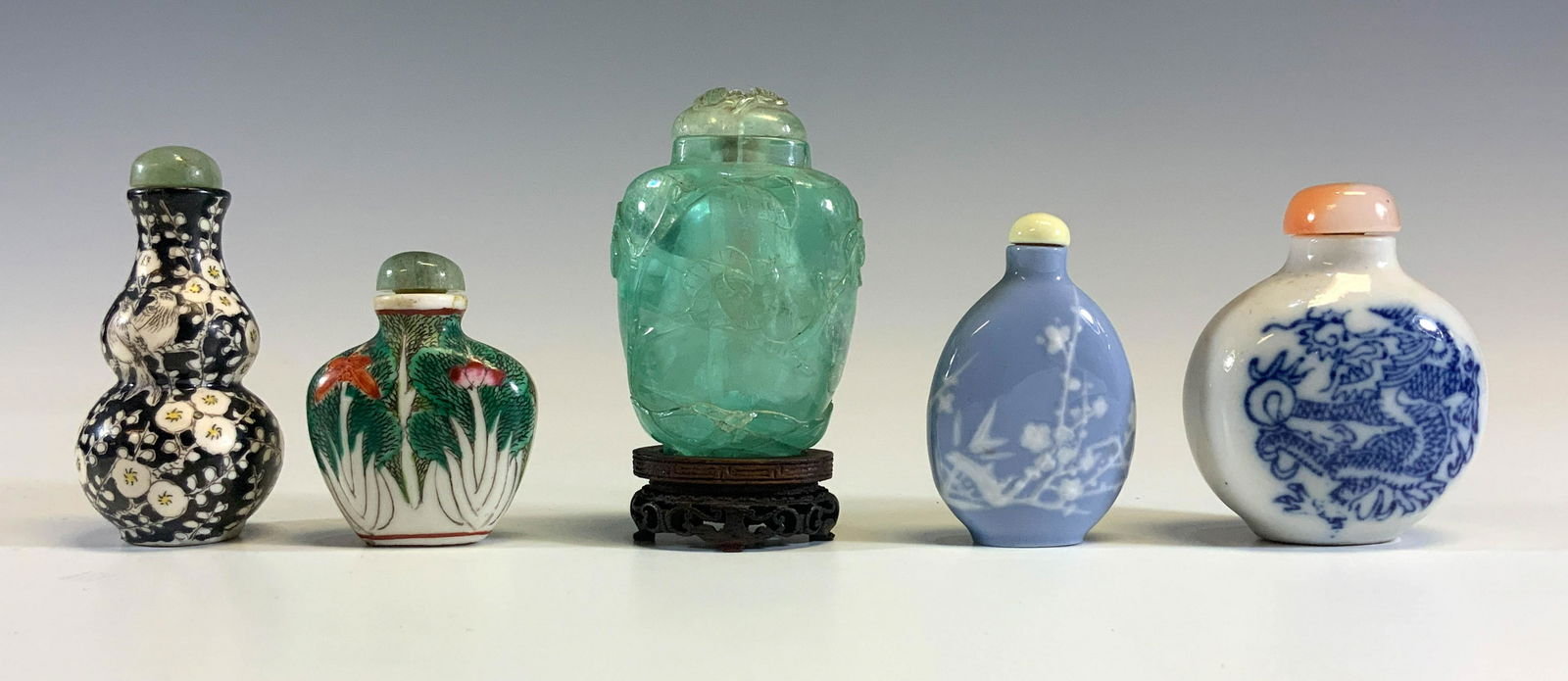 5 Assorted Chinese Snuff Bottles (1 of 7)
