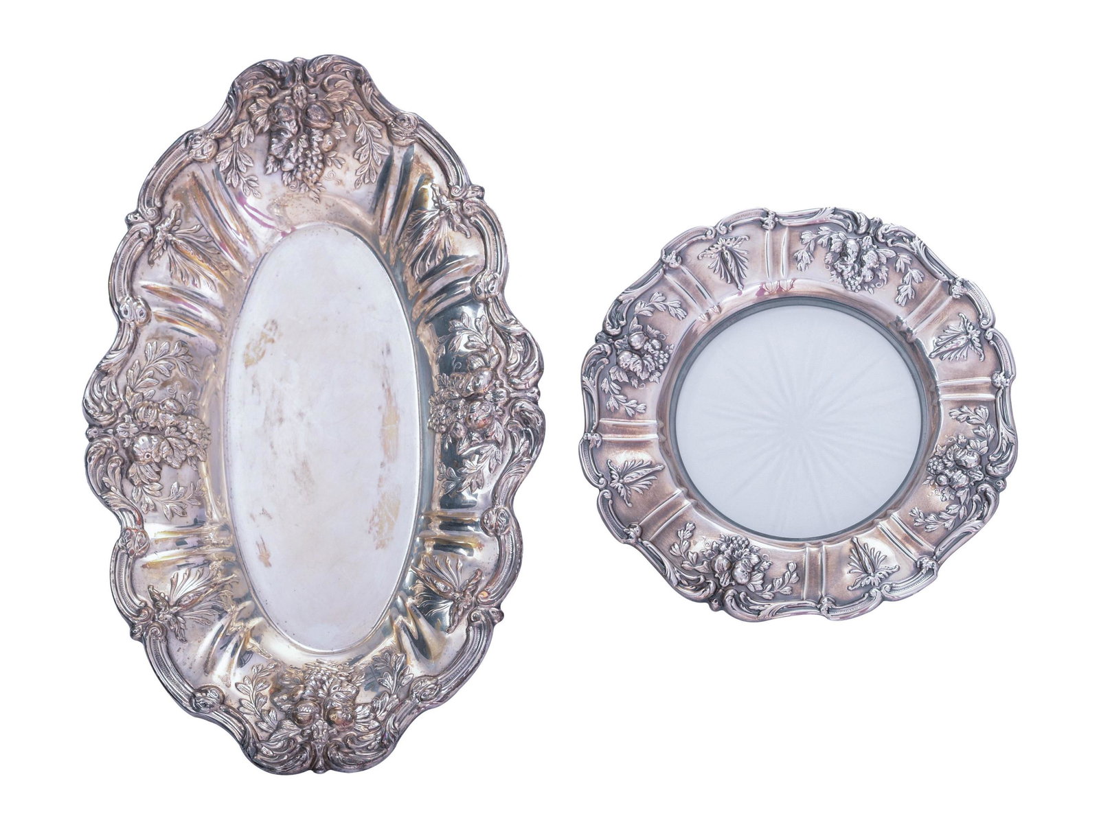 Reed and Barton Francis I Sterling Lemon Dish, Bread: A group of 2 Reed and Barton Francis I sterling dishes including a sterling silver with crystal insert lemon dish X567 and a bread tray X568, date marked 1954. Each dish features originate designs of 