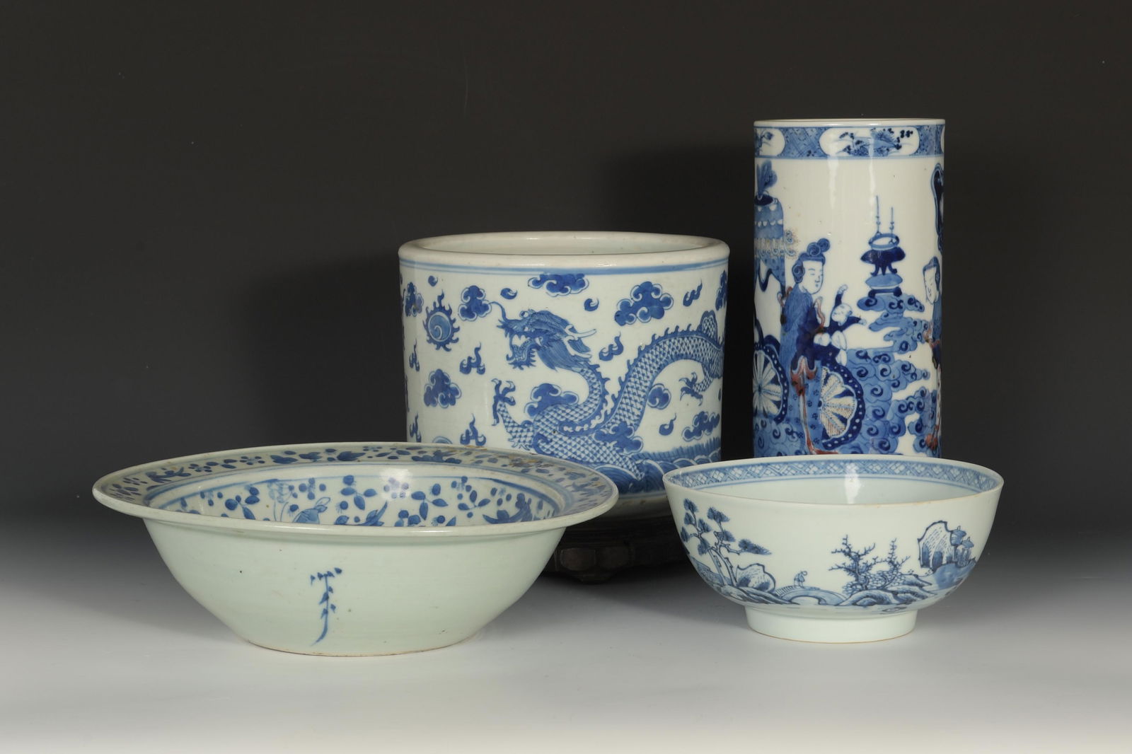 Group of 4 Chinese Porcelains, 18-19th Century (1 of 14)