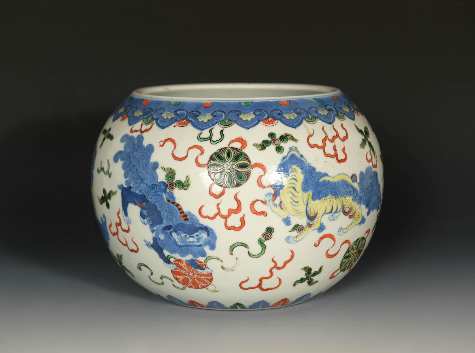 Chinese Blue and White Brush Washer, Late 19th Century (1 of 7)