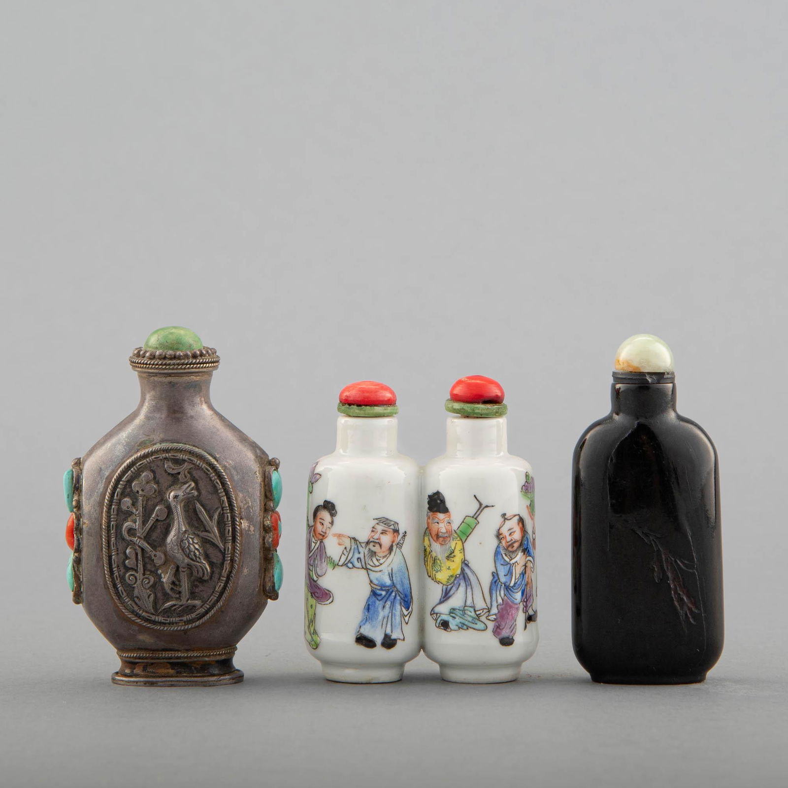 Three Chinese snuff bottles, 19th/early 20th century (1 of 11)