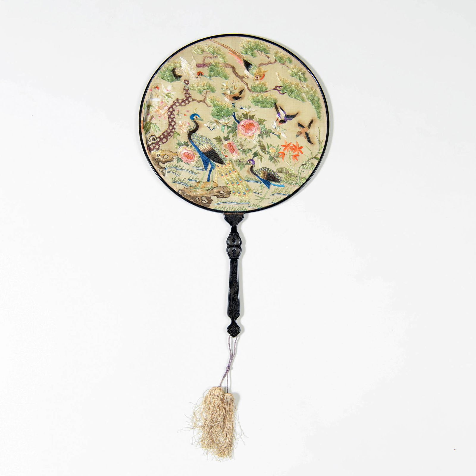 A Chinese round canton silk fan, Late 19th century (1 of 4)