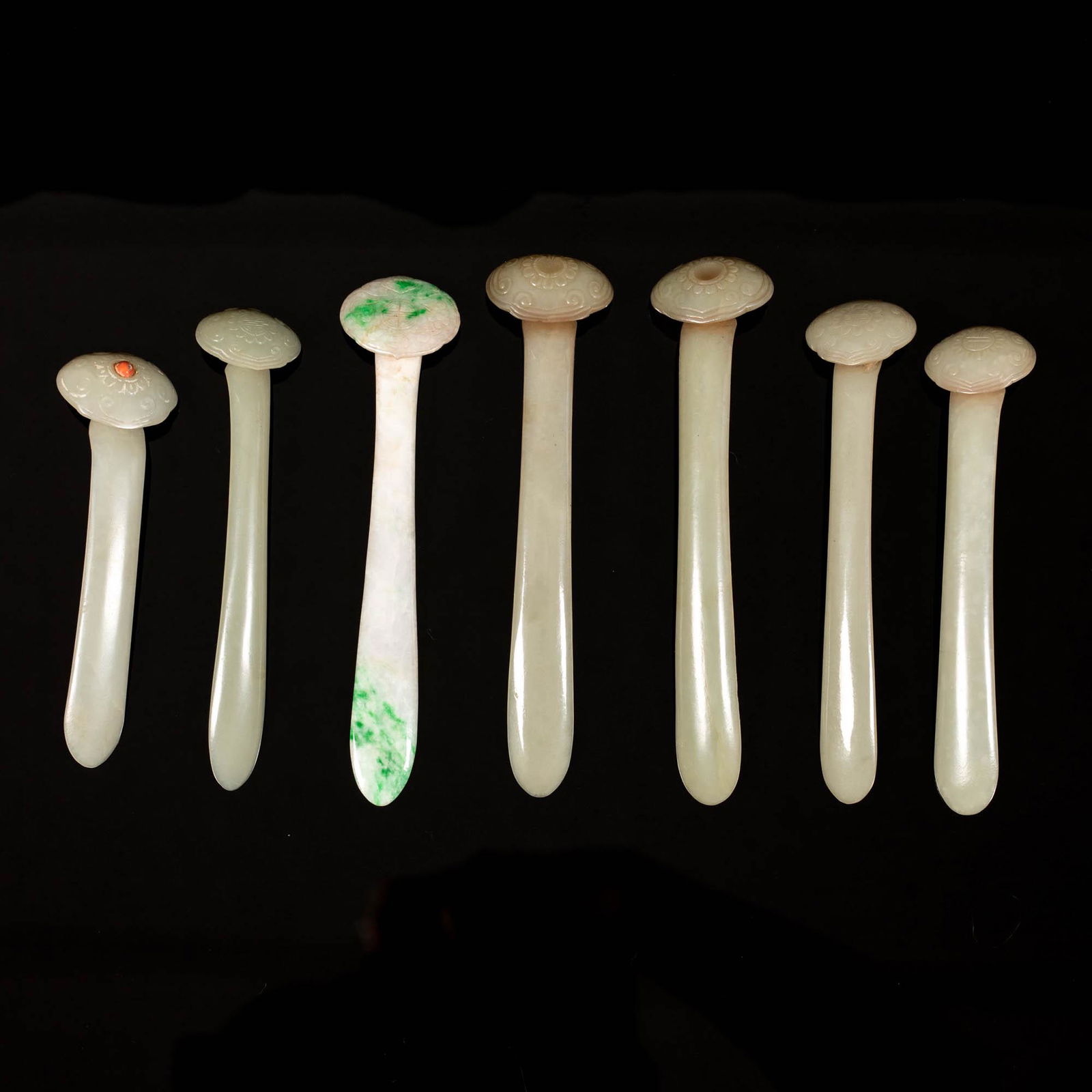 A collection of seven Chinese jade and jadeite hairpins, 18th/19th century (1 of 6)