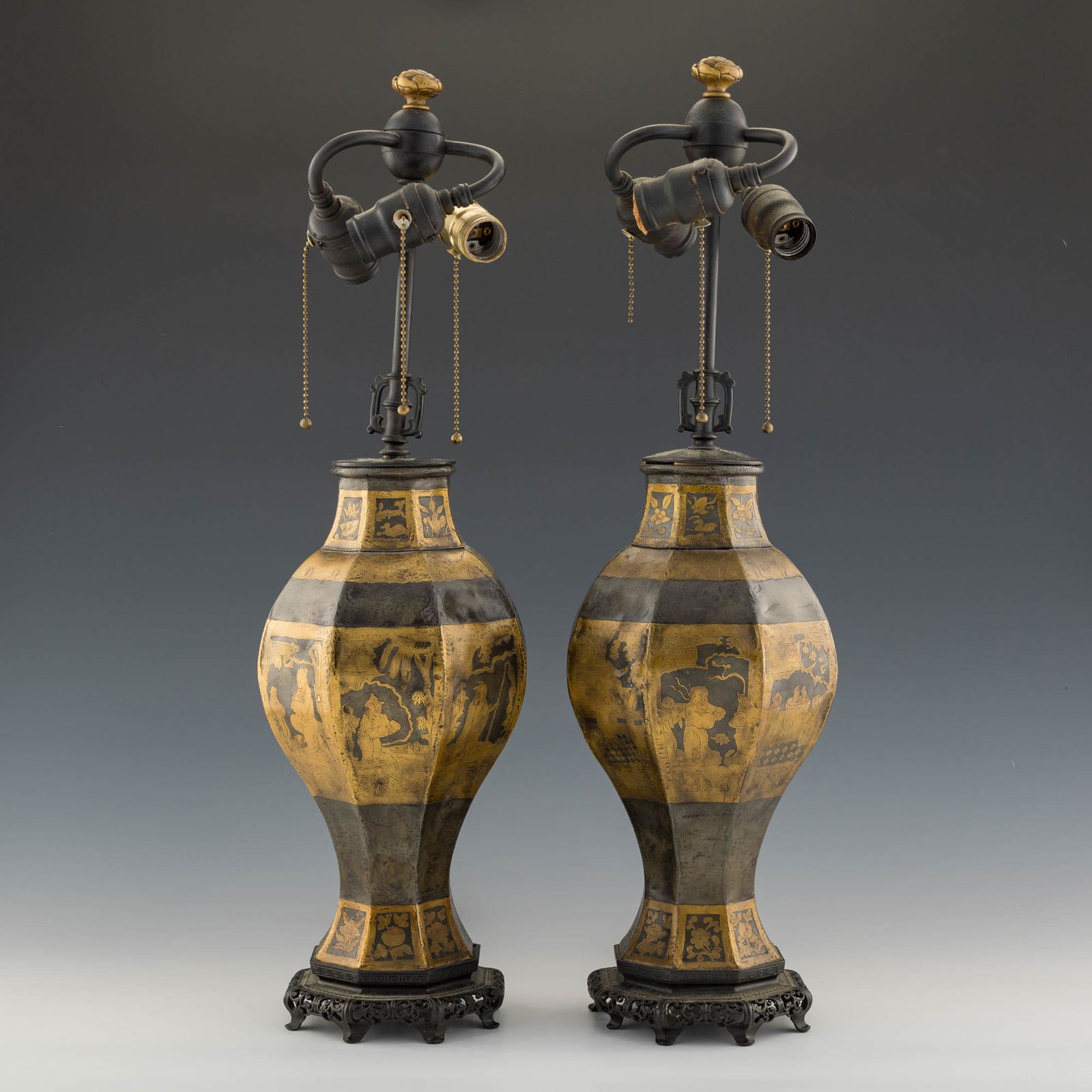 A pair of Chinese gilt-tin vase lamps, 19th century (1 of 9)