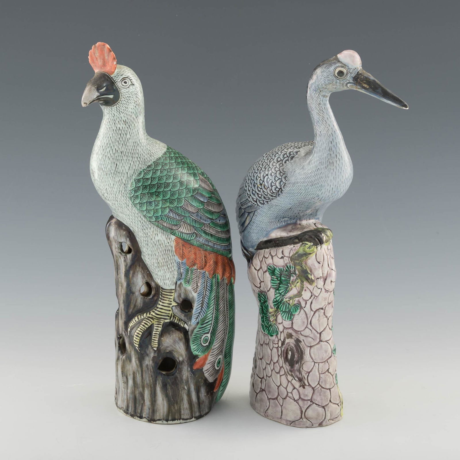 Two Chinese famille rose porcelain birds, 19th century (1 of 11)