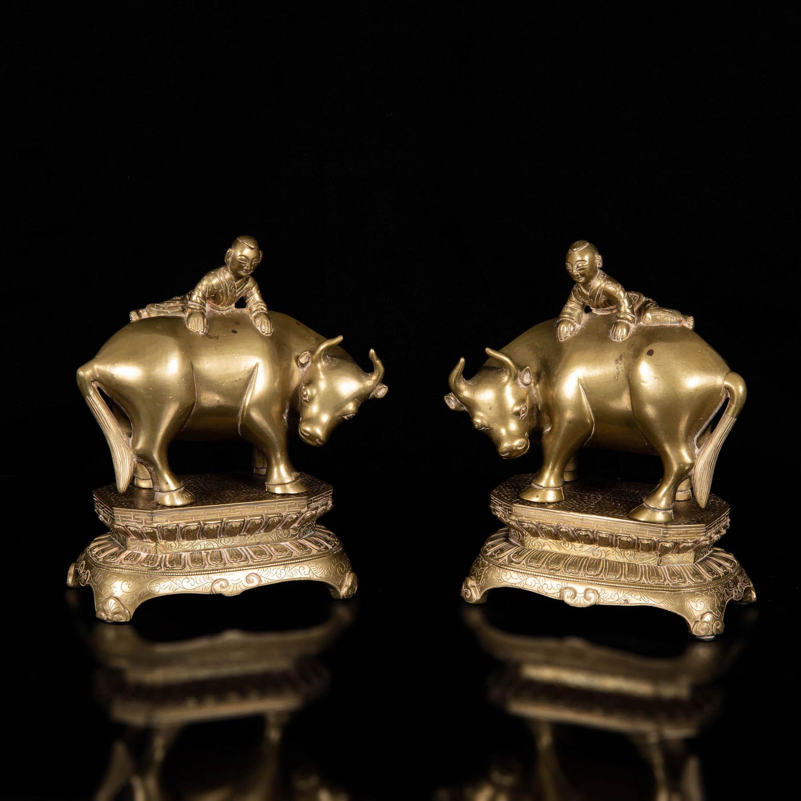 A pair of Chinese gilt-brass boys riding oxen, 19th century (1 of 9)