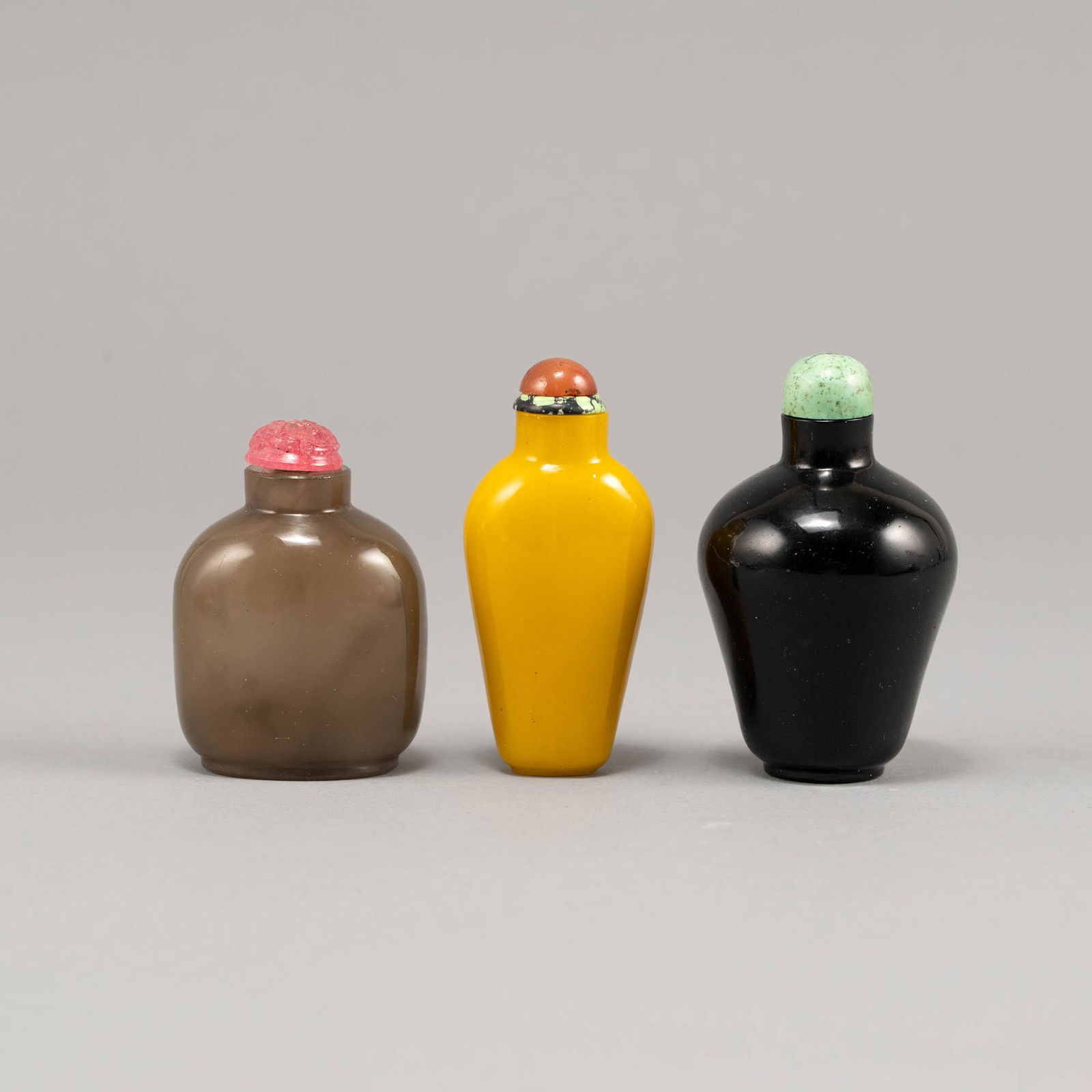 Three Chinese glass snuff bottles, 19th/early 20th century (1 of 5)