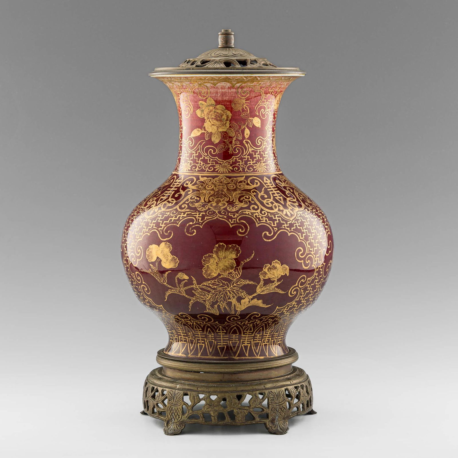 A Chinese red-glazed vase lamp, late 19th century (1 of 13)