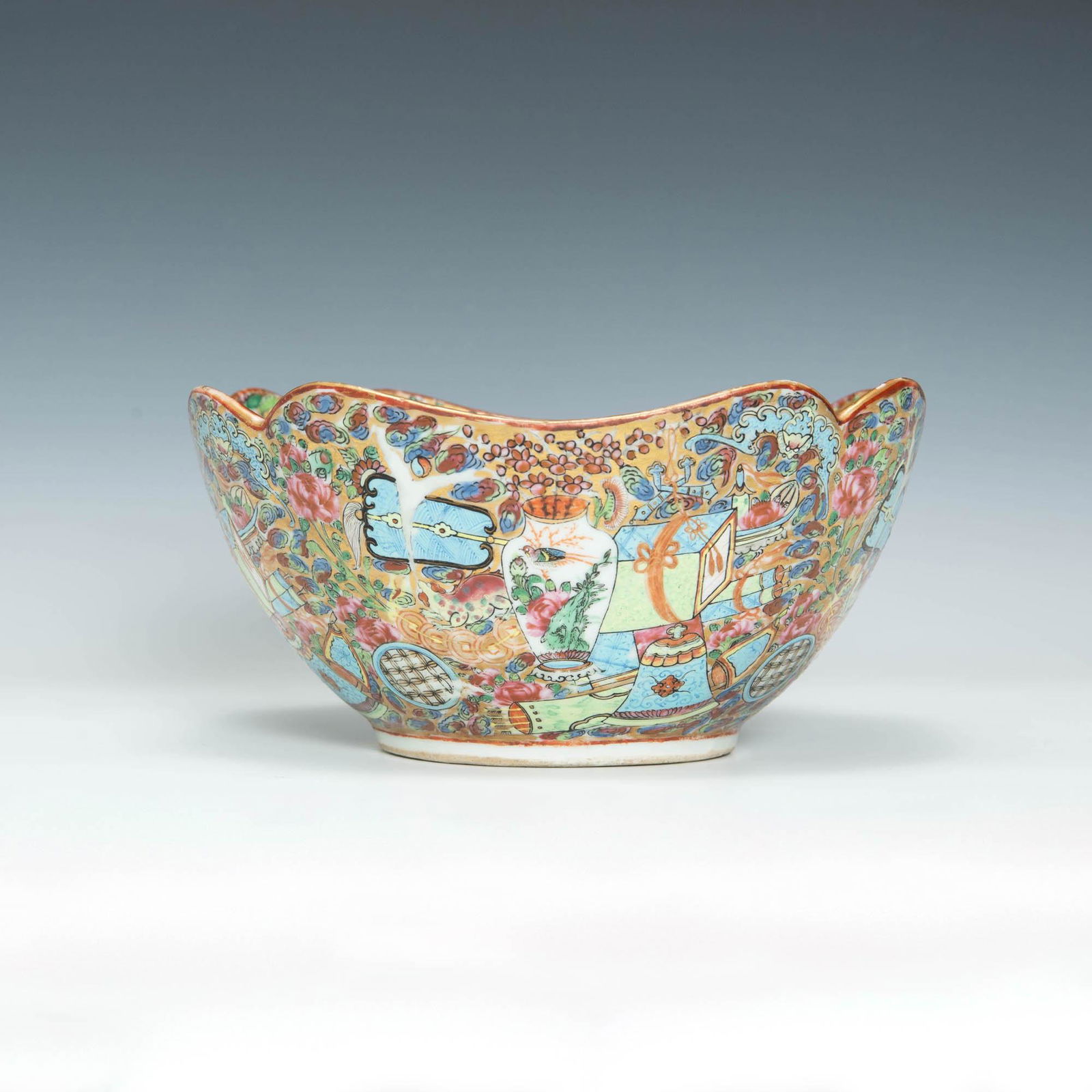 A Chinese export famille rose mandarin bowl, 19th century (1 of 6)