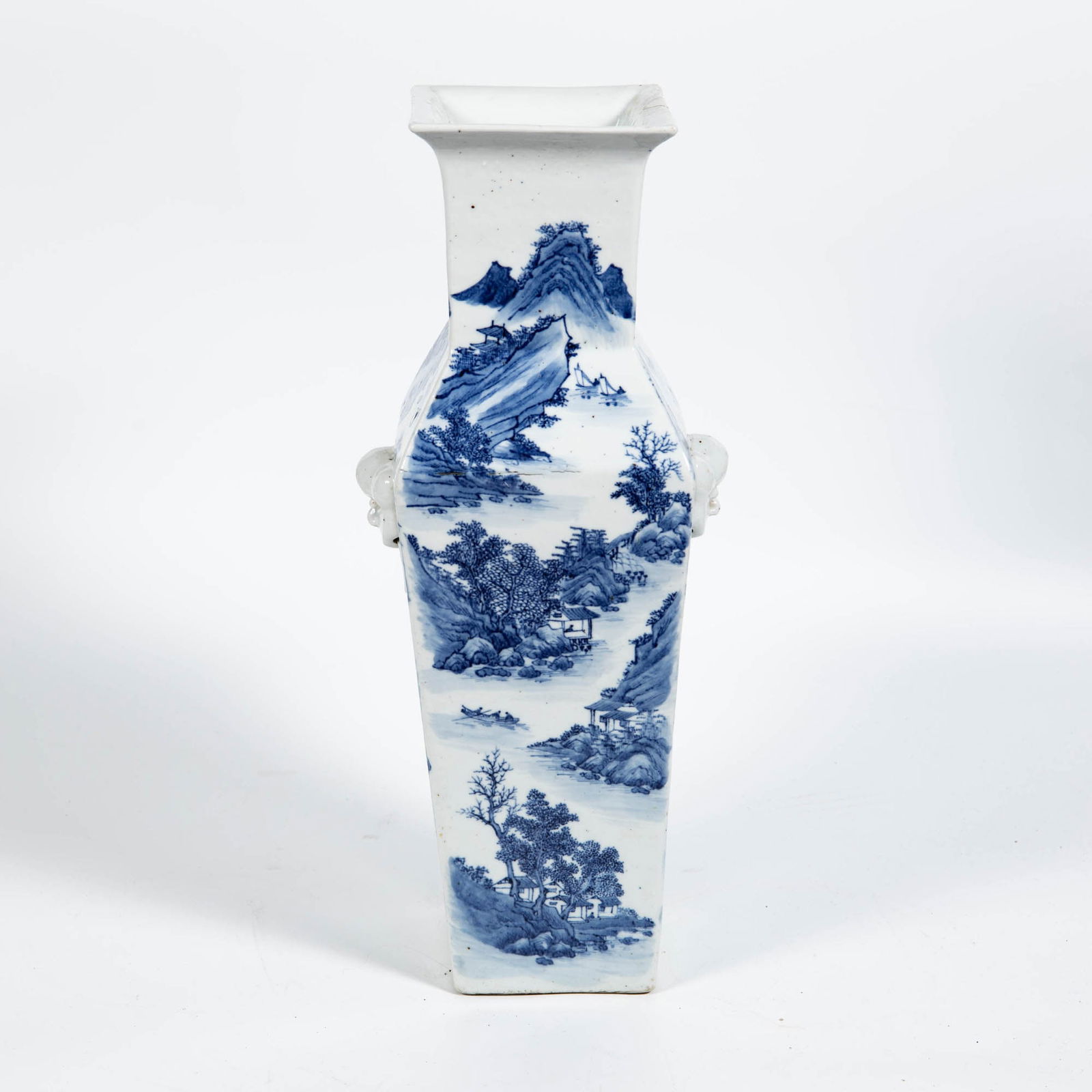 A Chinese blue and white square vase, 19th century (1 of 8)