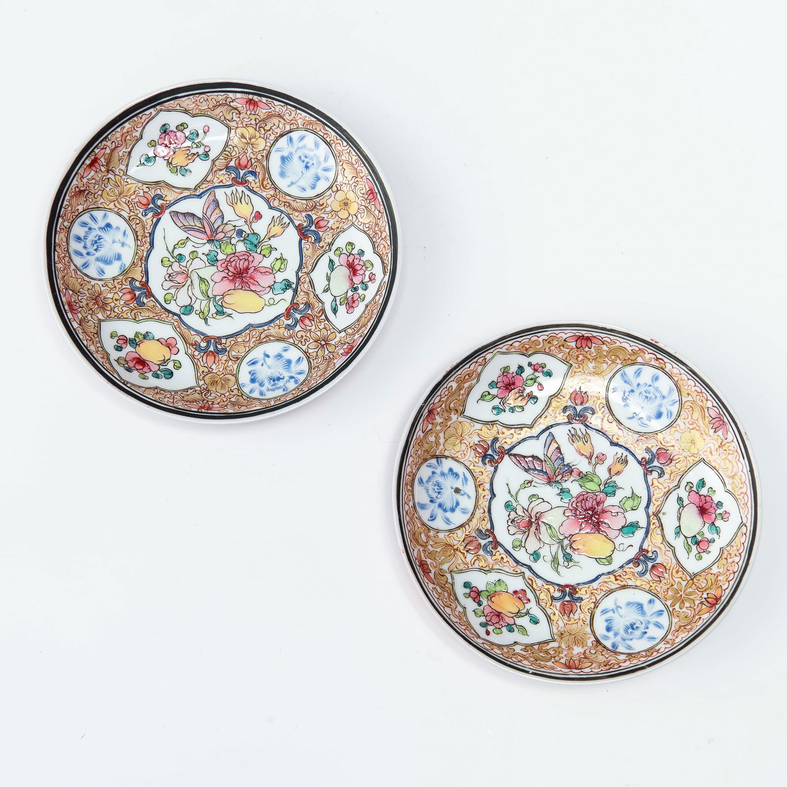 A pair of Chinese export falangcai and gilt plates, 18th century (1 of 4)