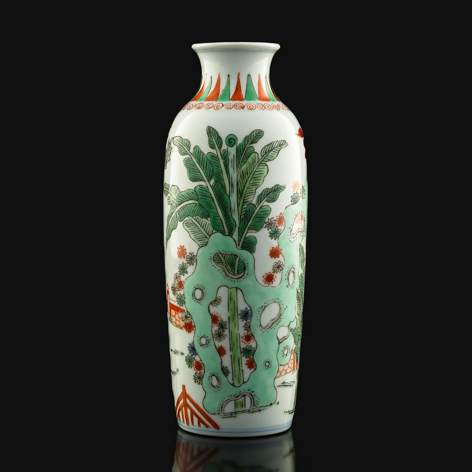 A Chinese wucai cylindrical vase with qilin and phoenix, 19th century (1 of 8)