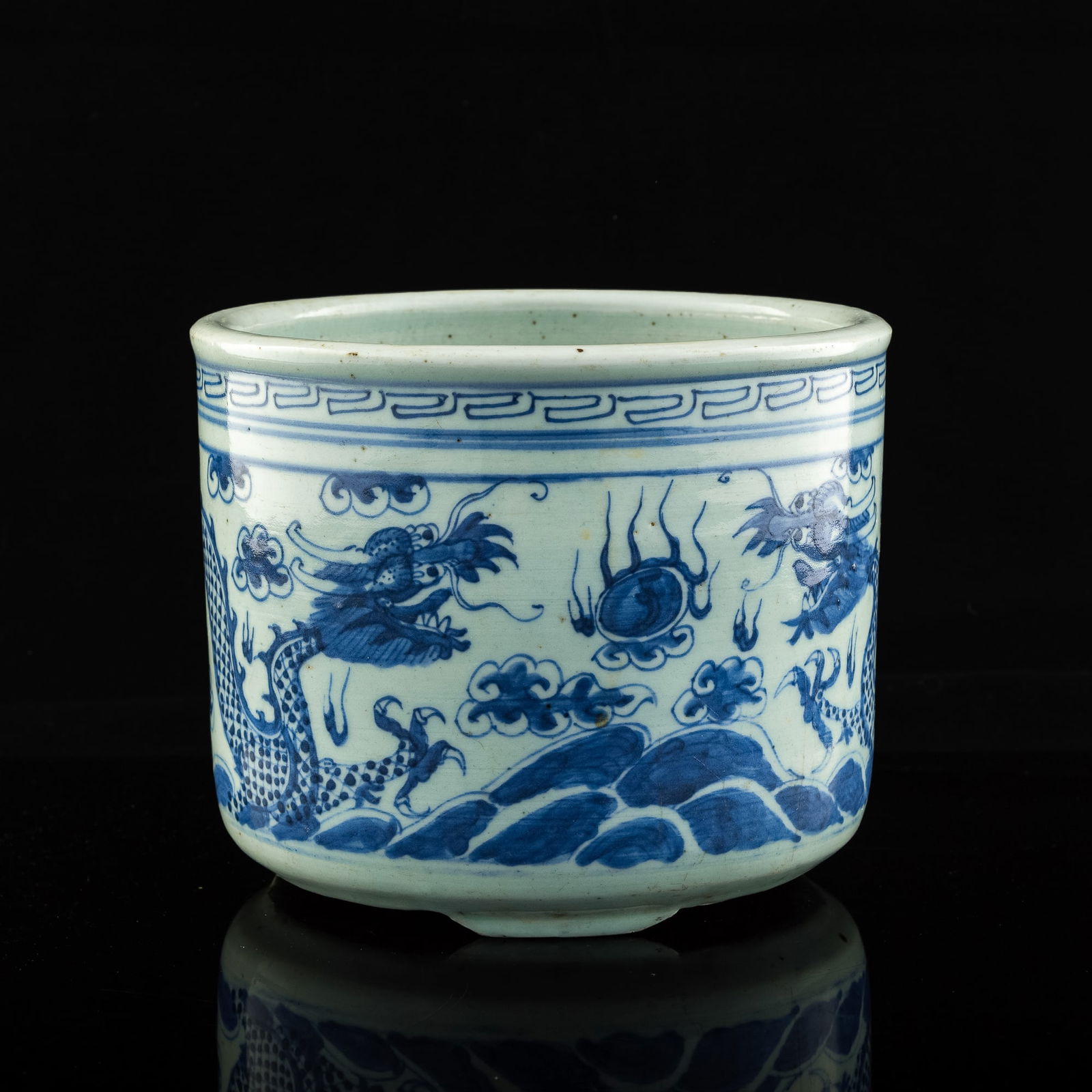 A Chinese blue and white tripod censer, 19th century (1 of 8)