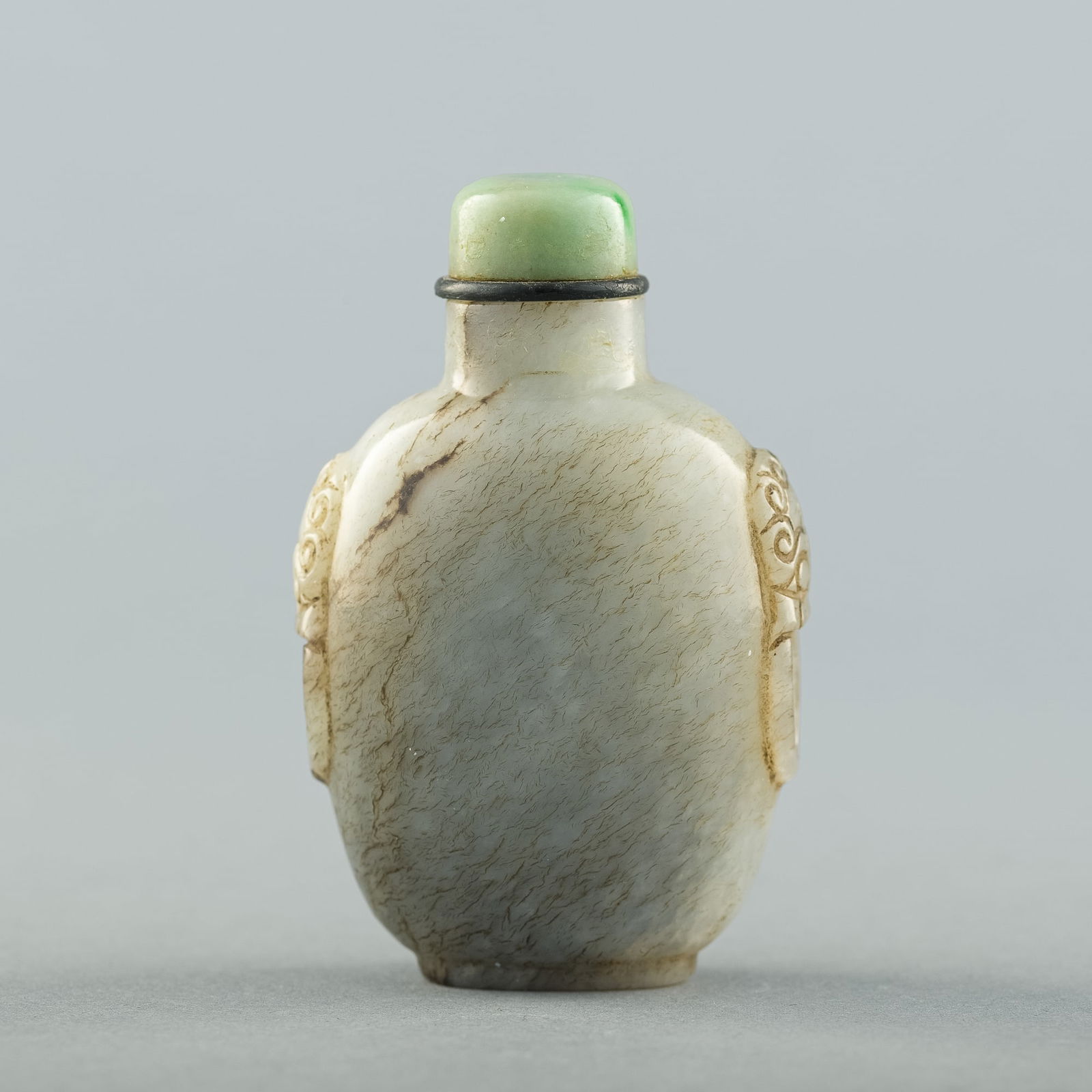 A Chinese carved jade snuff bottle with beast-form handles, 19th century (1 of 10)
