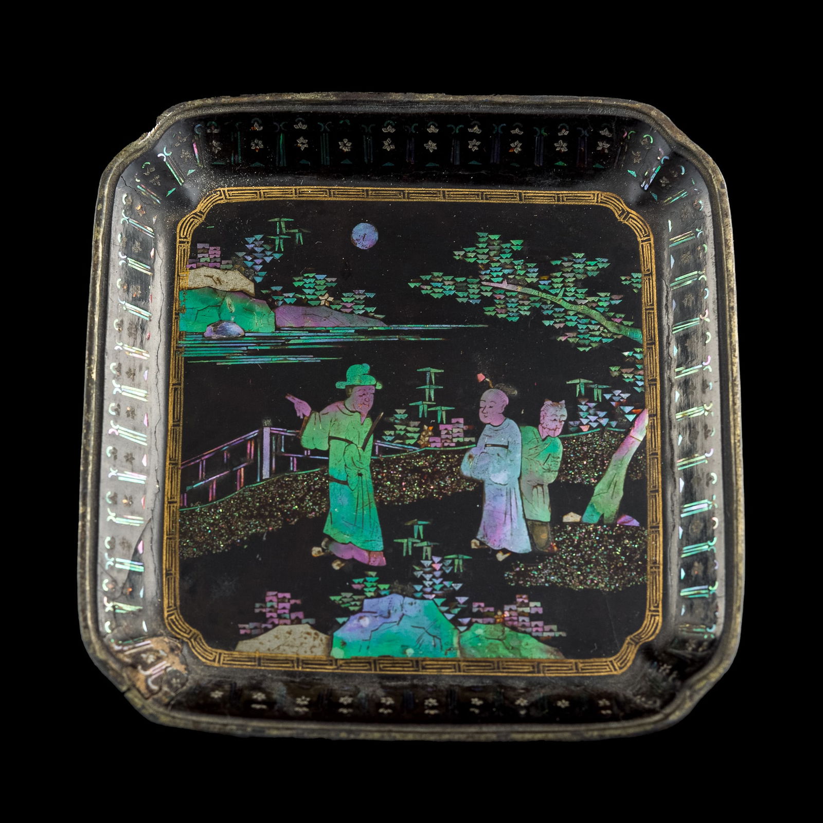 A Chinese black lacquer with mother-of-pearl inlay square dish, early Qing dynasty (1 of 5)