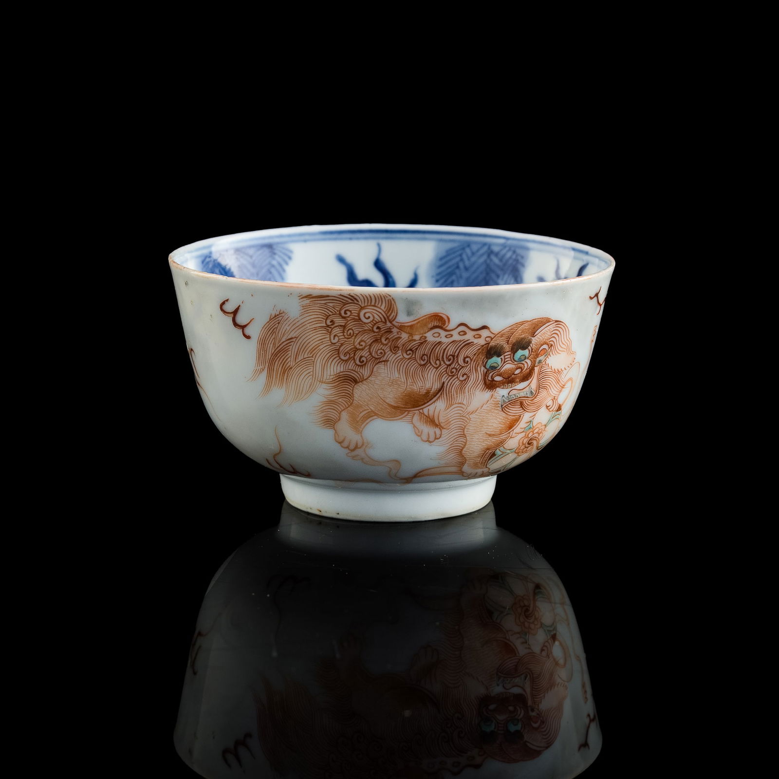 A Chinese iron-red 'lion' bowl, 19th century (1 of 12)