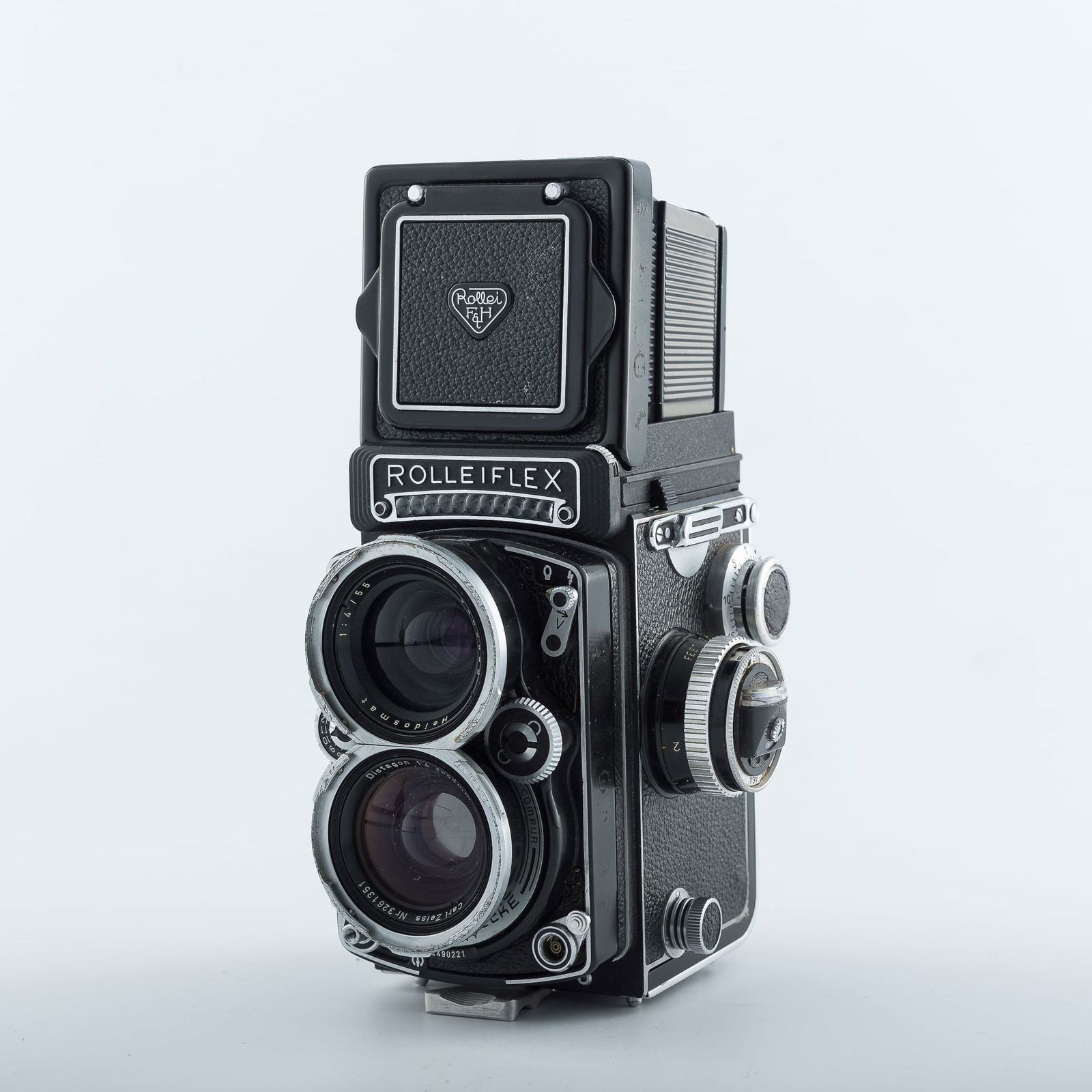 A Rollei Wide-Angle Rolleiflex model 1, around 1961-1965 (1 of 10)