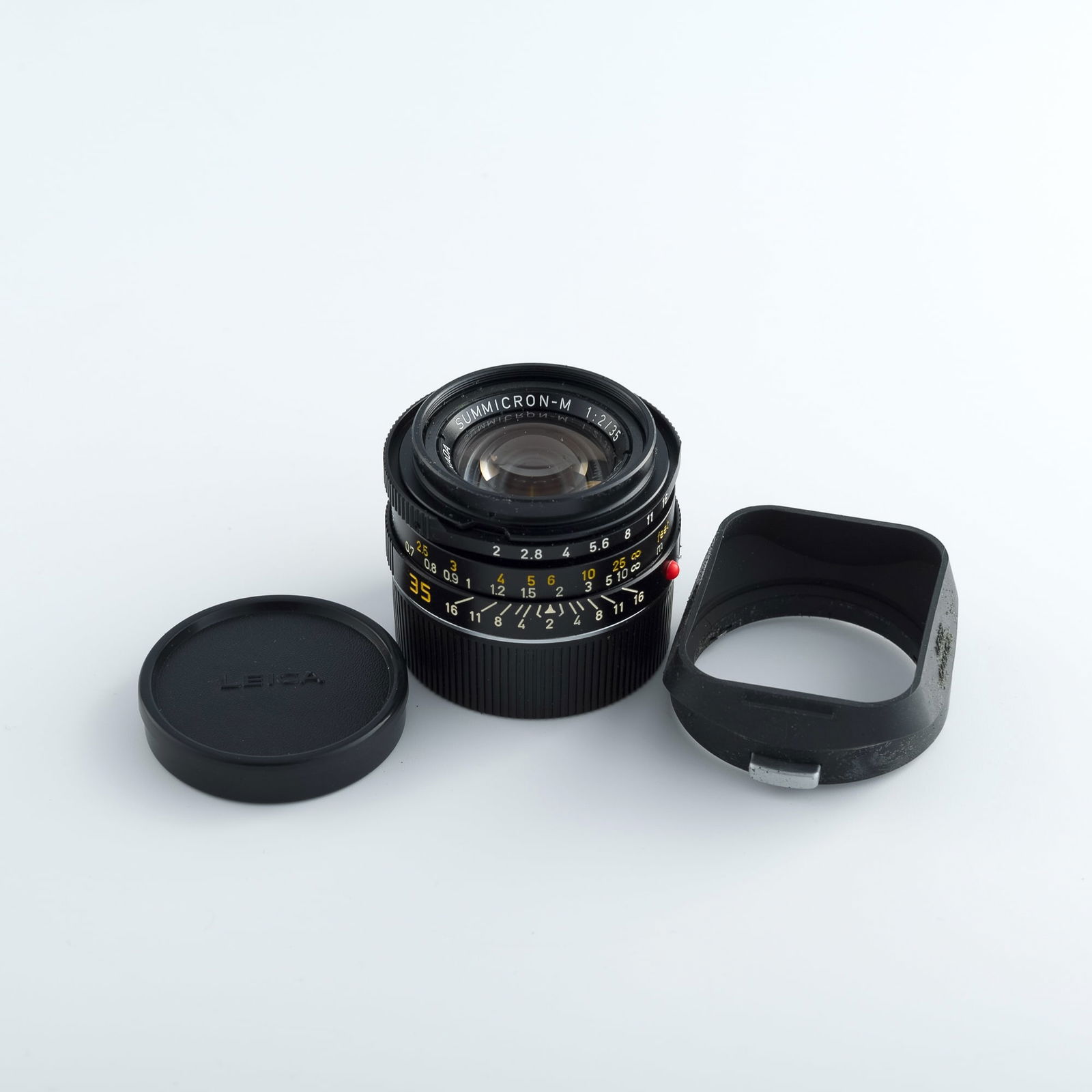 A Leica Summicron-M 1:2/35 lens, (1 of 6)