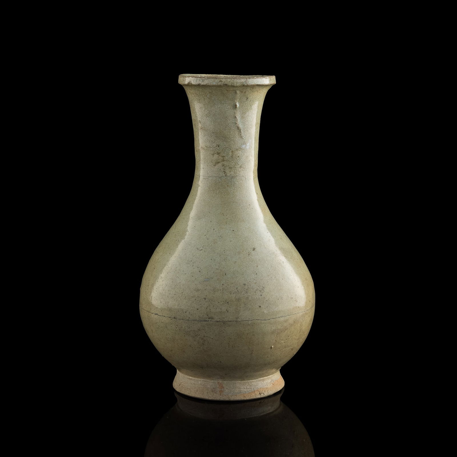 A Chinese white-glazed vase, Song dynasty (1 of 8)